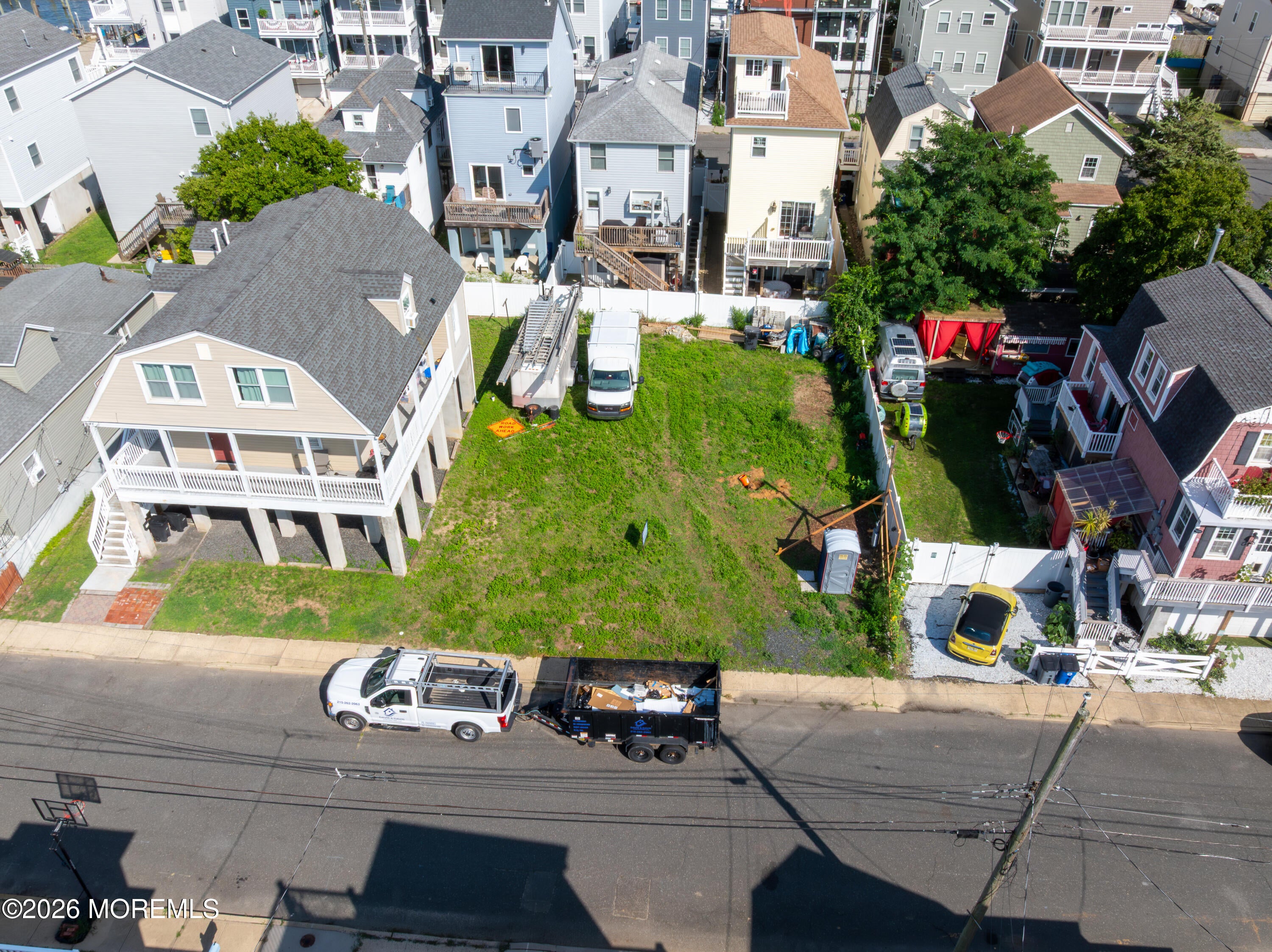 15 Barberie Avenue B