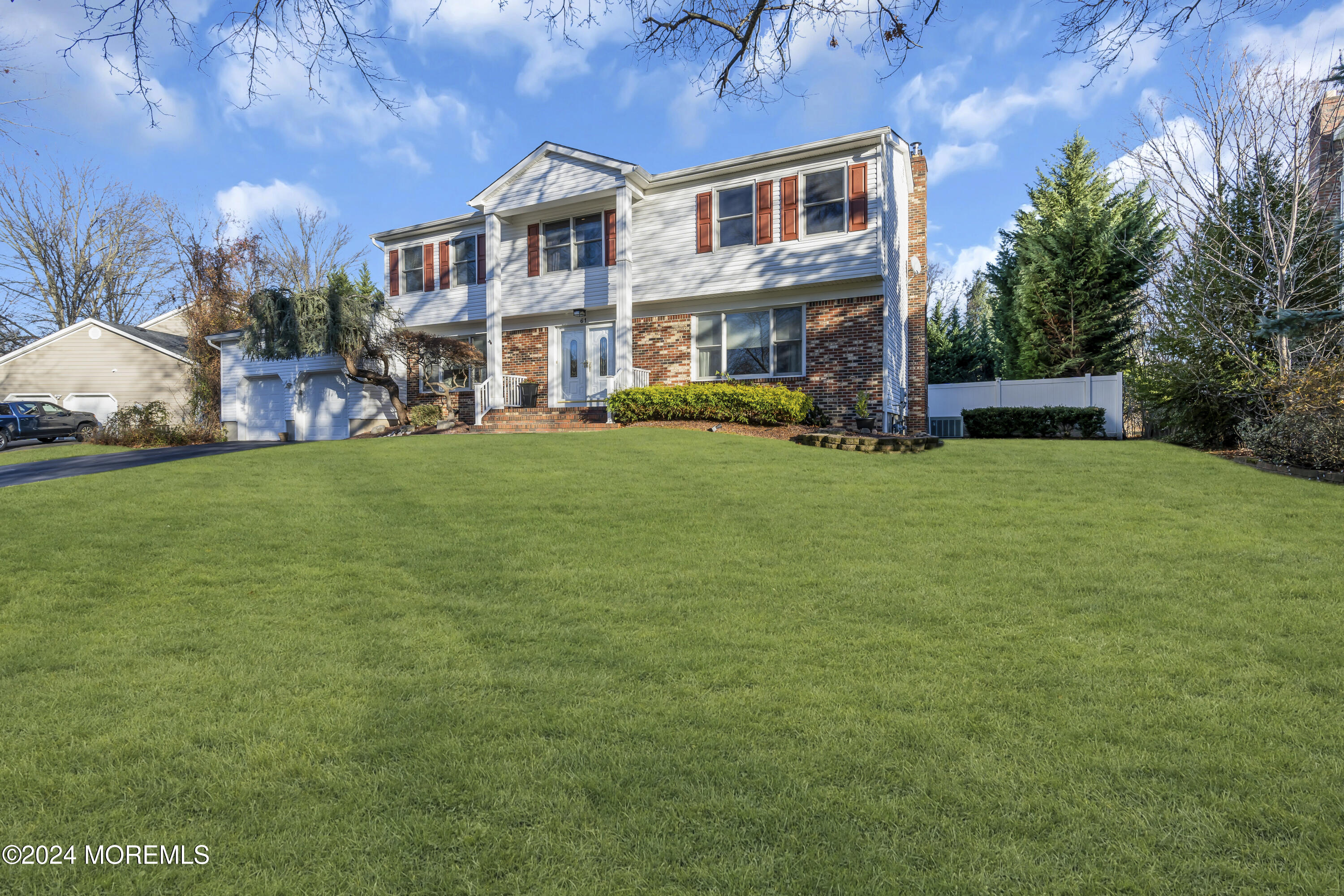 61 Rockwell Circle, Marlboro, New Jersey image 4