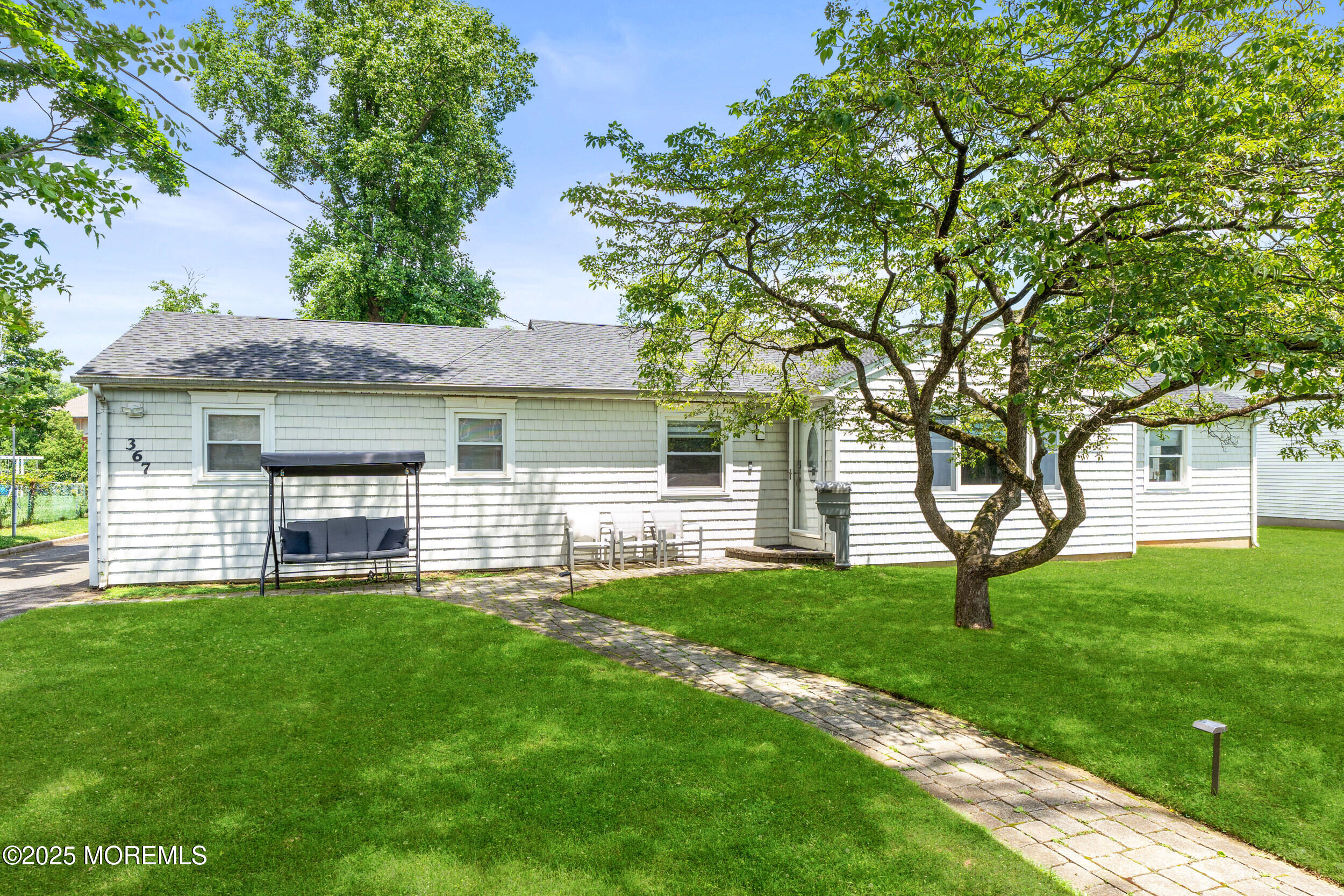 367 Kirby Avenue