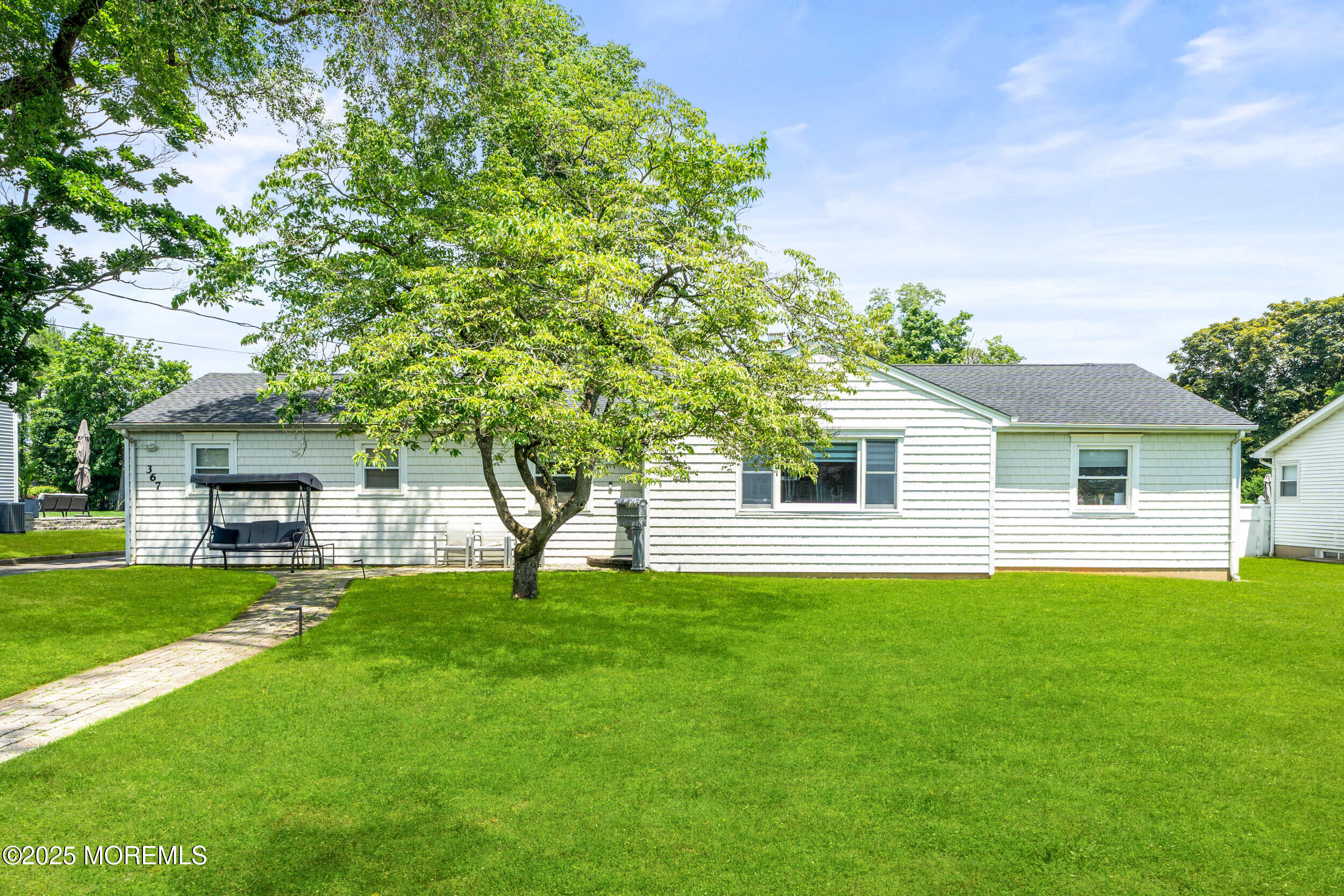 367 Kirby Avenue