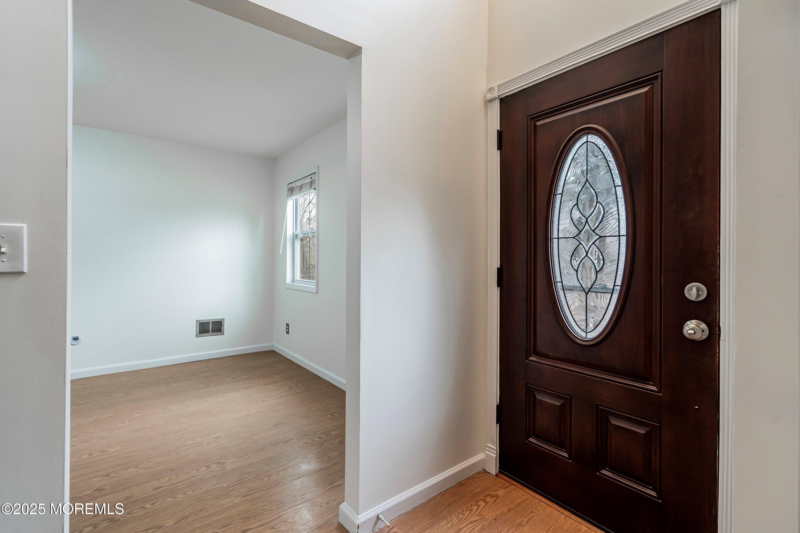 10 Freewood Street, Howell, South Dakota image 5