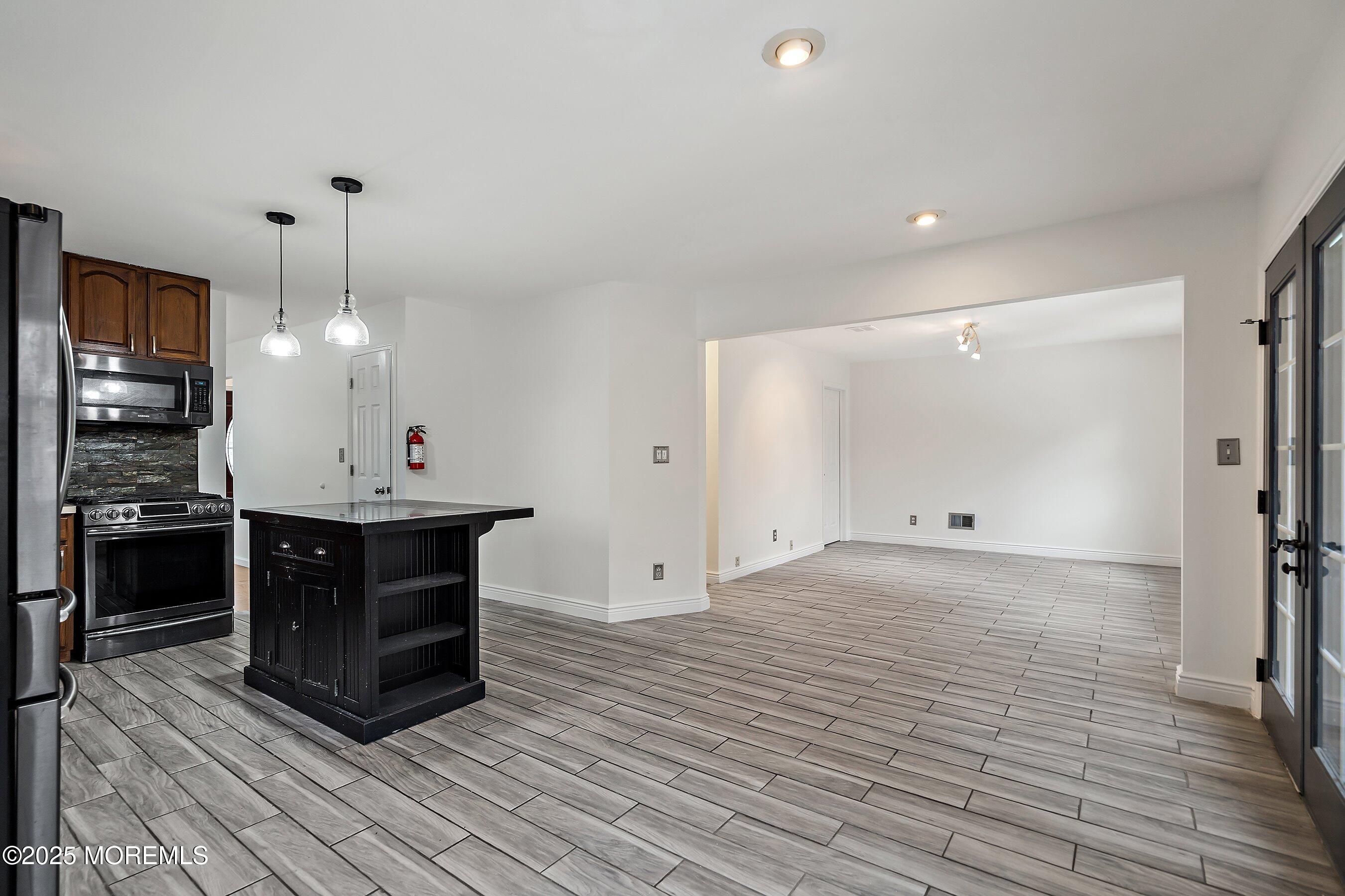 10 Freewood Street, Howell, South Dakota image 15