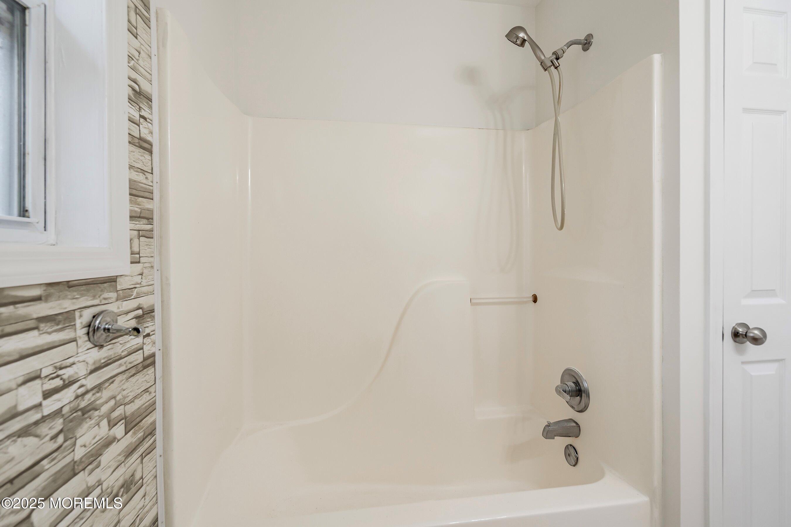10 Freewood Street, Howell, South Dakota image 29