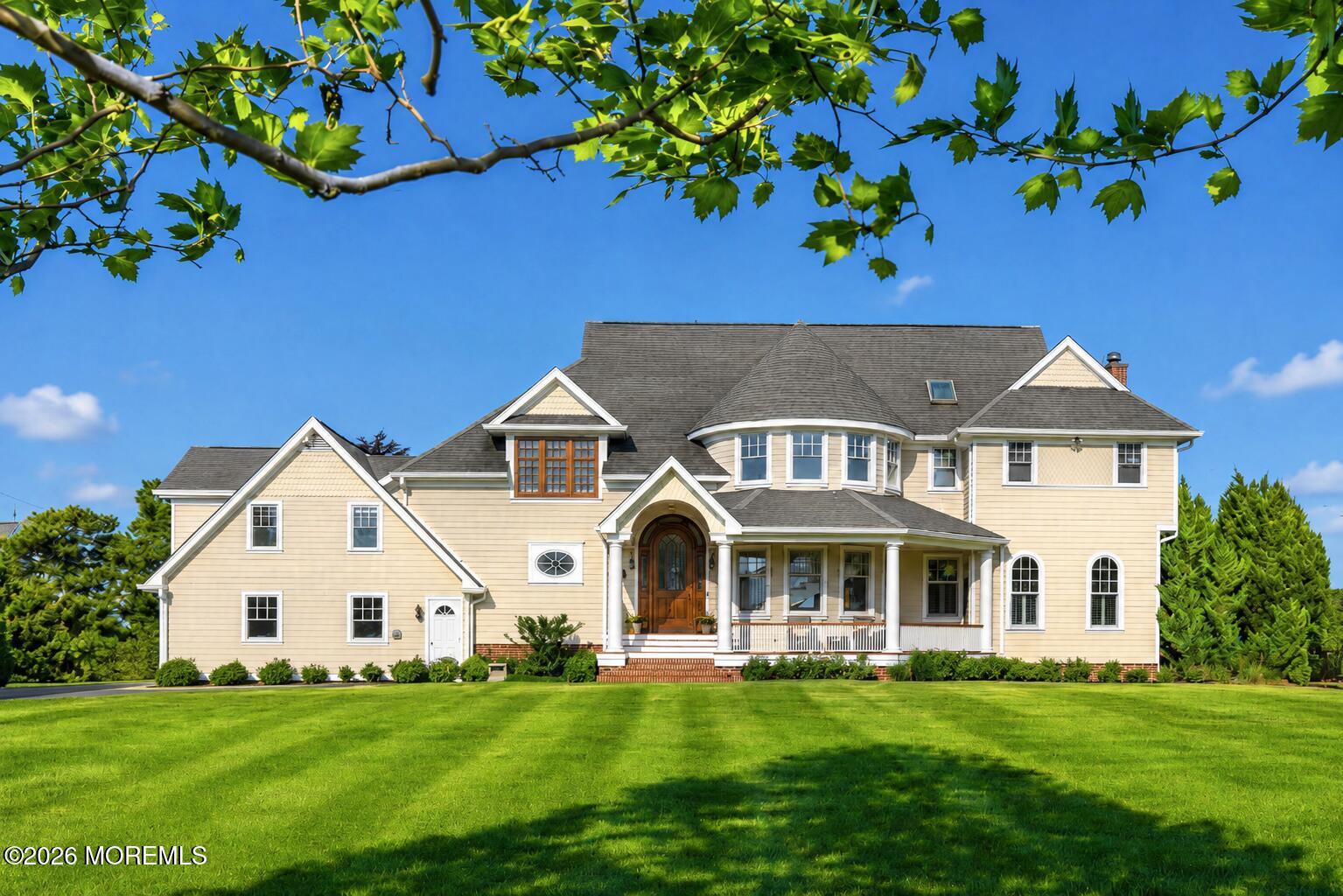 229 Comanche Drive