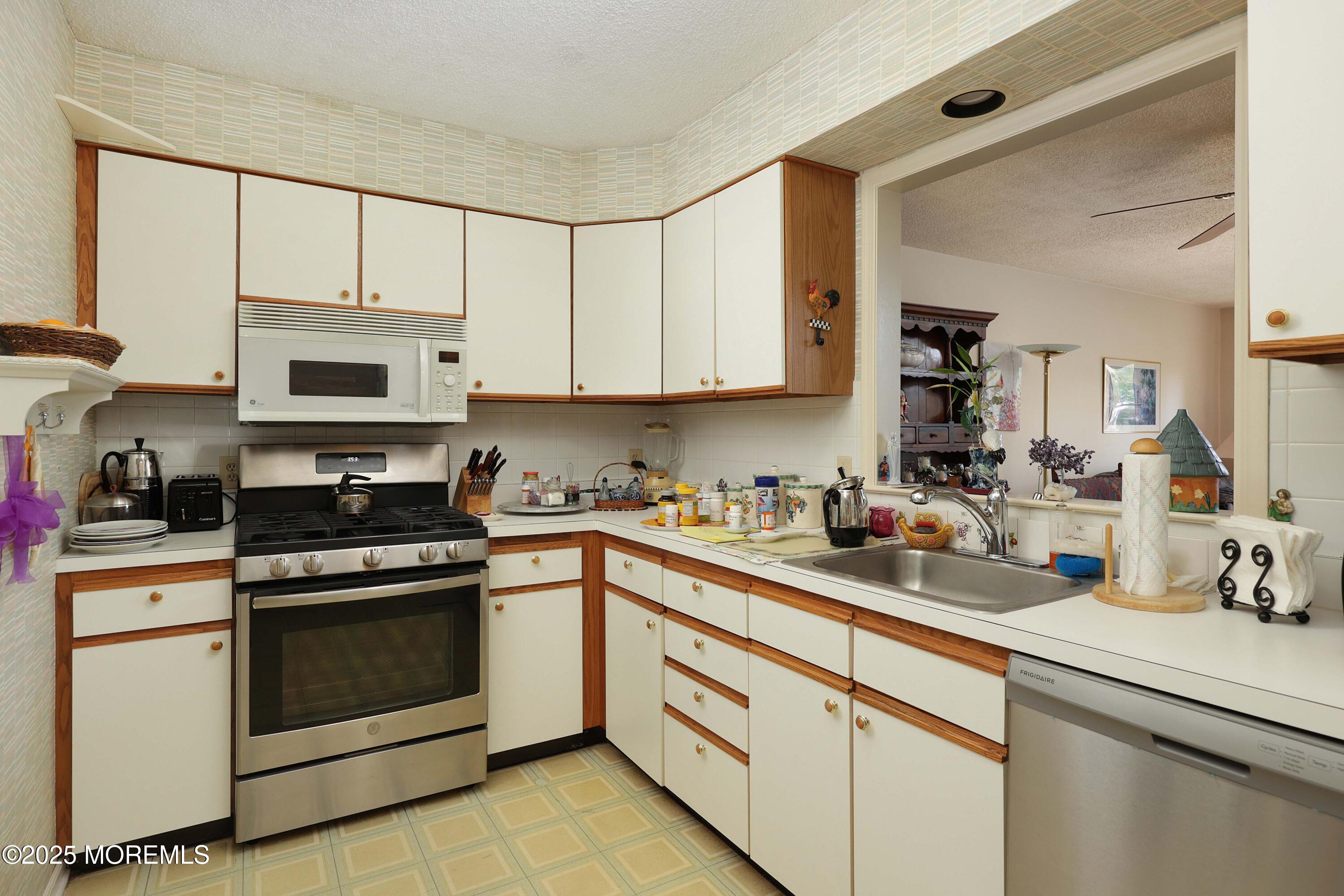 3 Riva Boulevard, Brick, New Jersey image 12