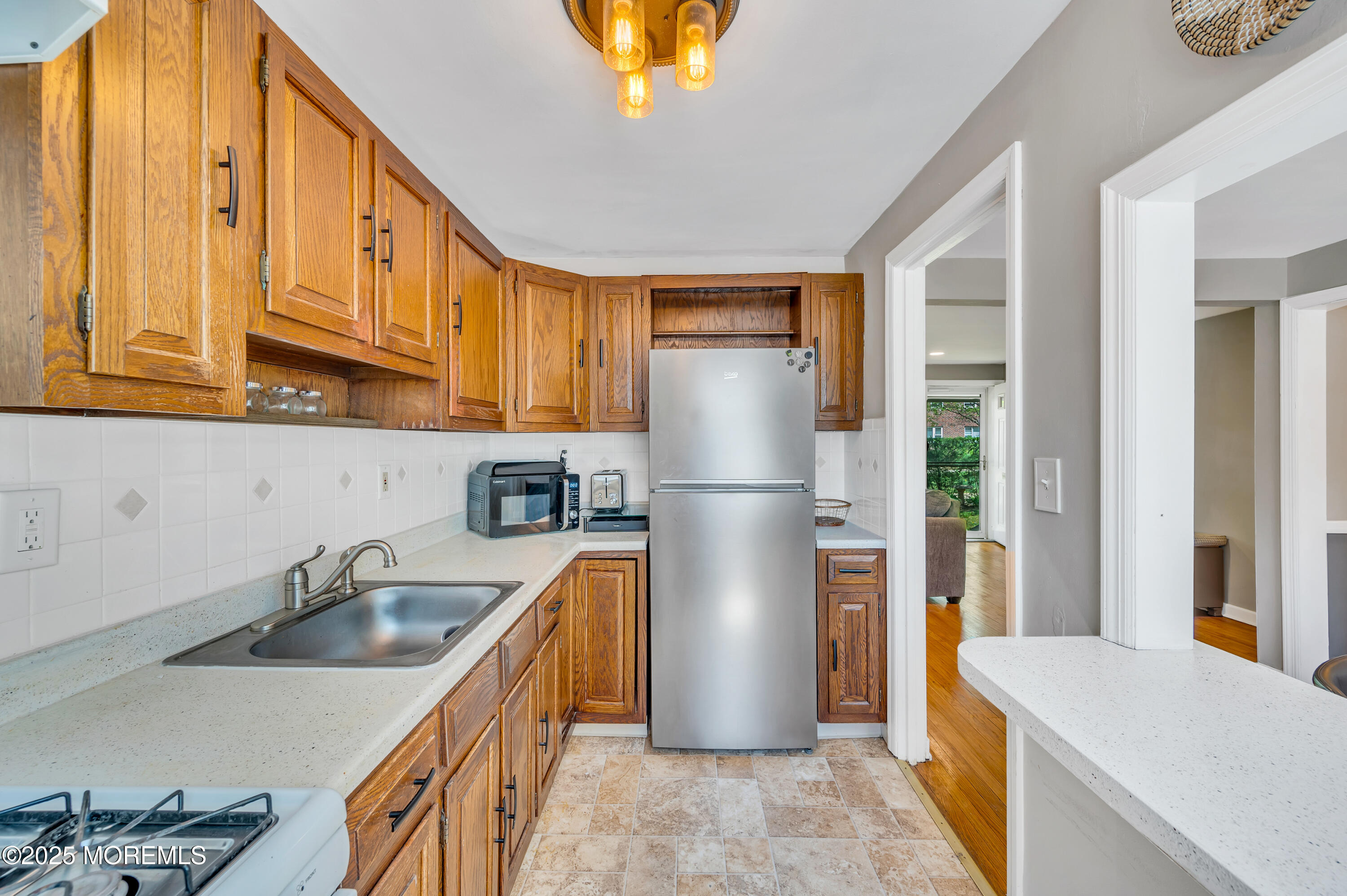 142 Manor Drive, Red Bank, New Jersey image 13