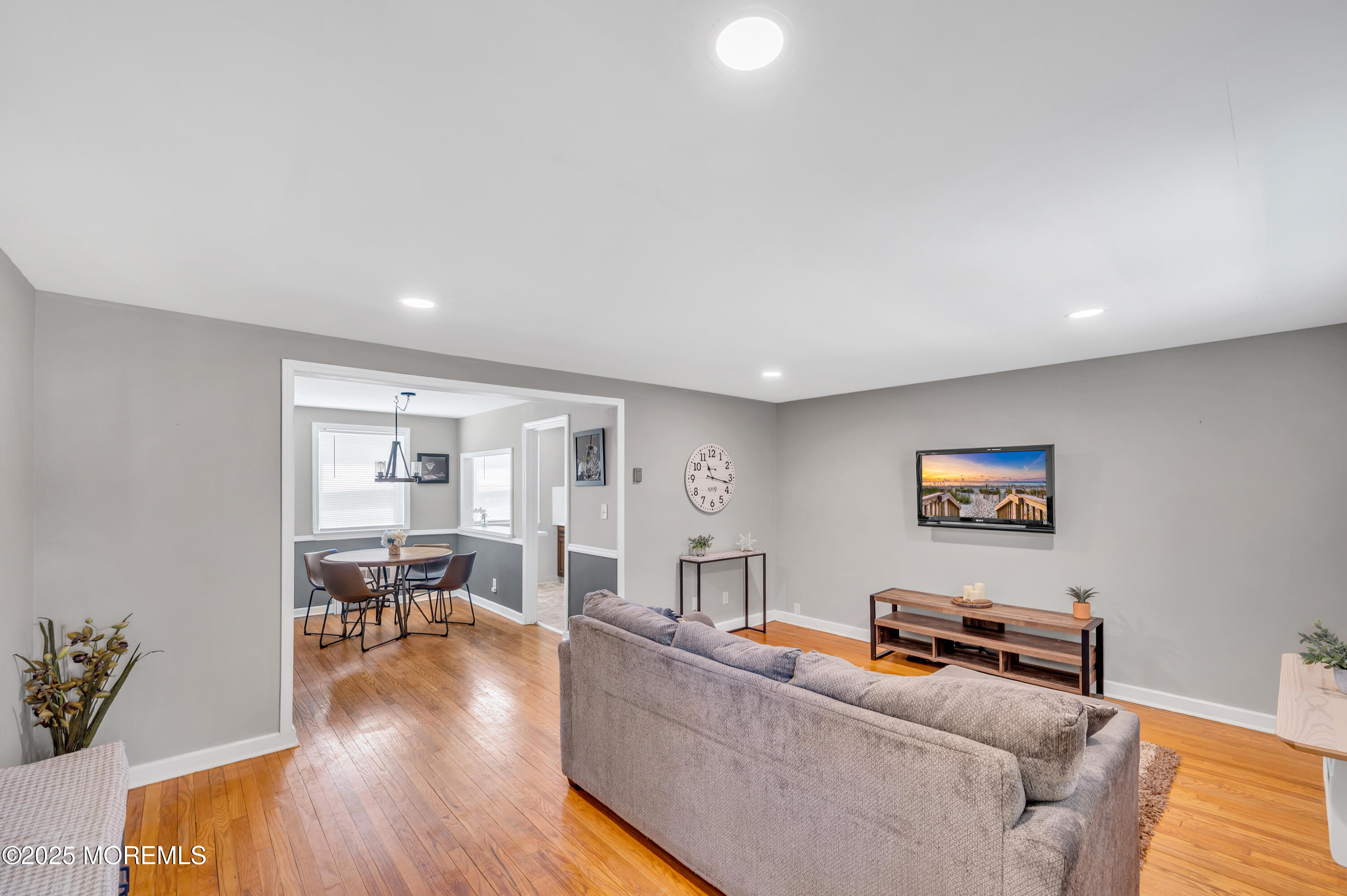 142 Manor Drive, Red Bank, New Jersey image 3