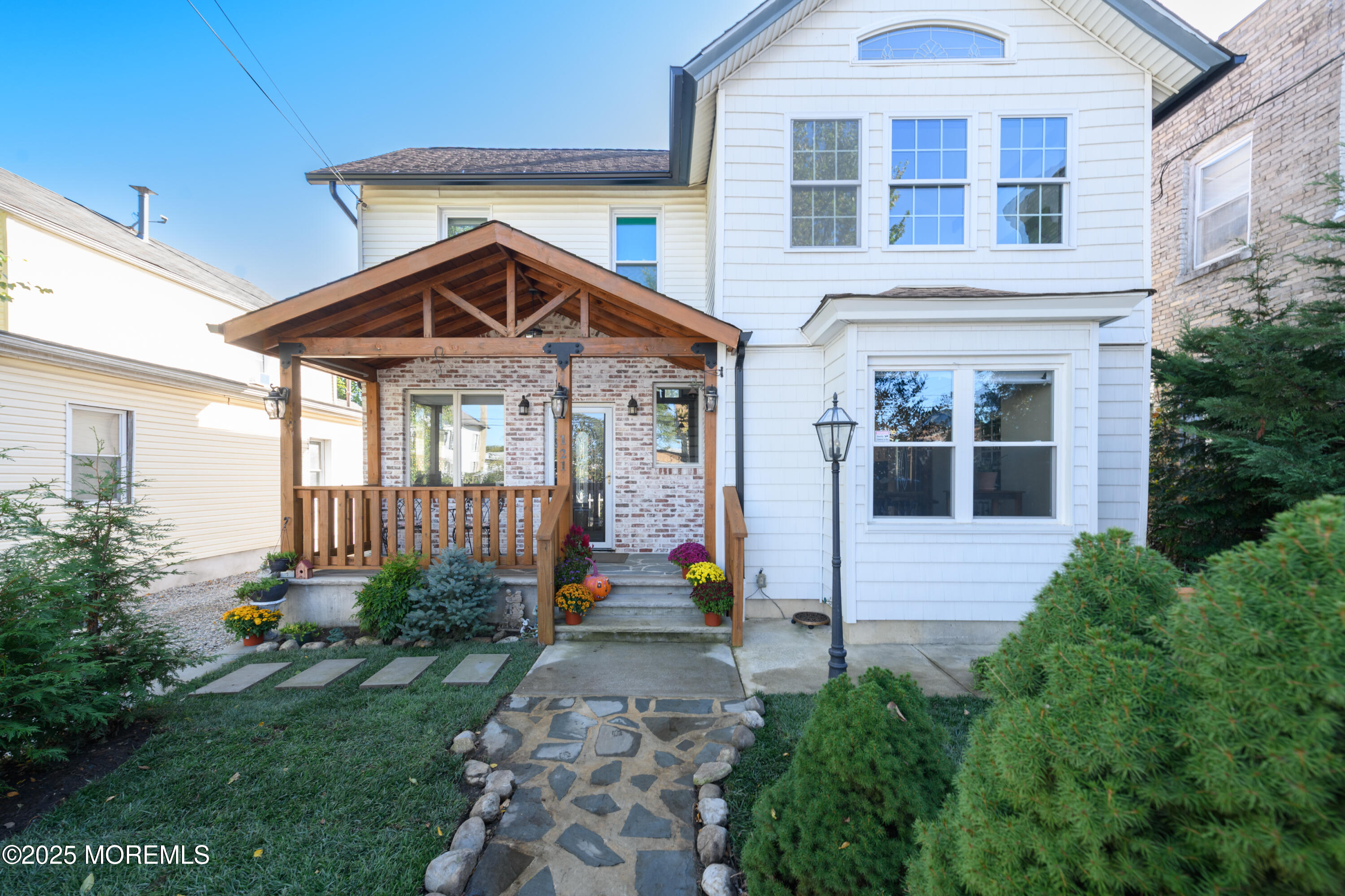 121 Catherine Street