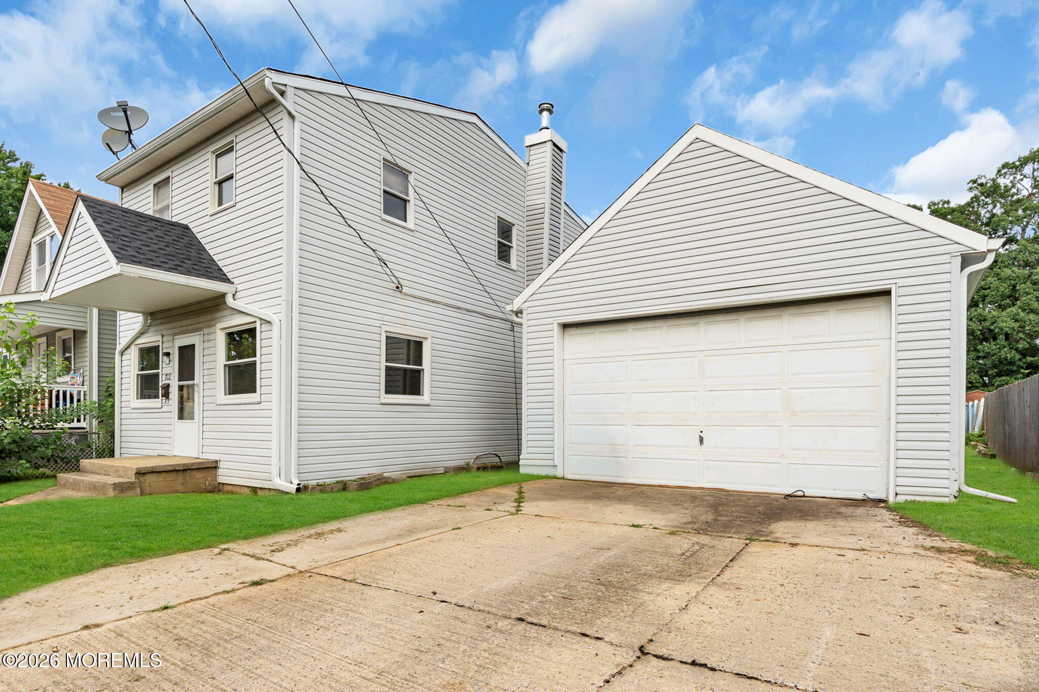 712 Monmouth Parkway