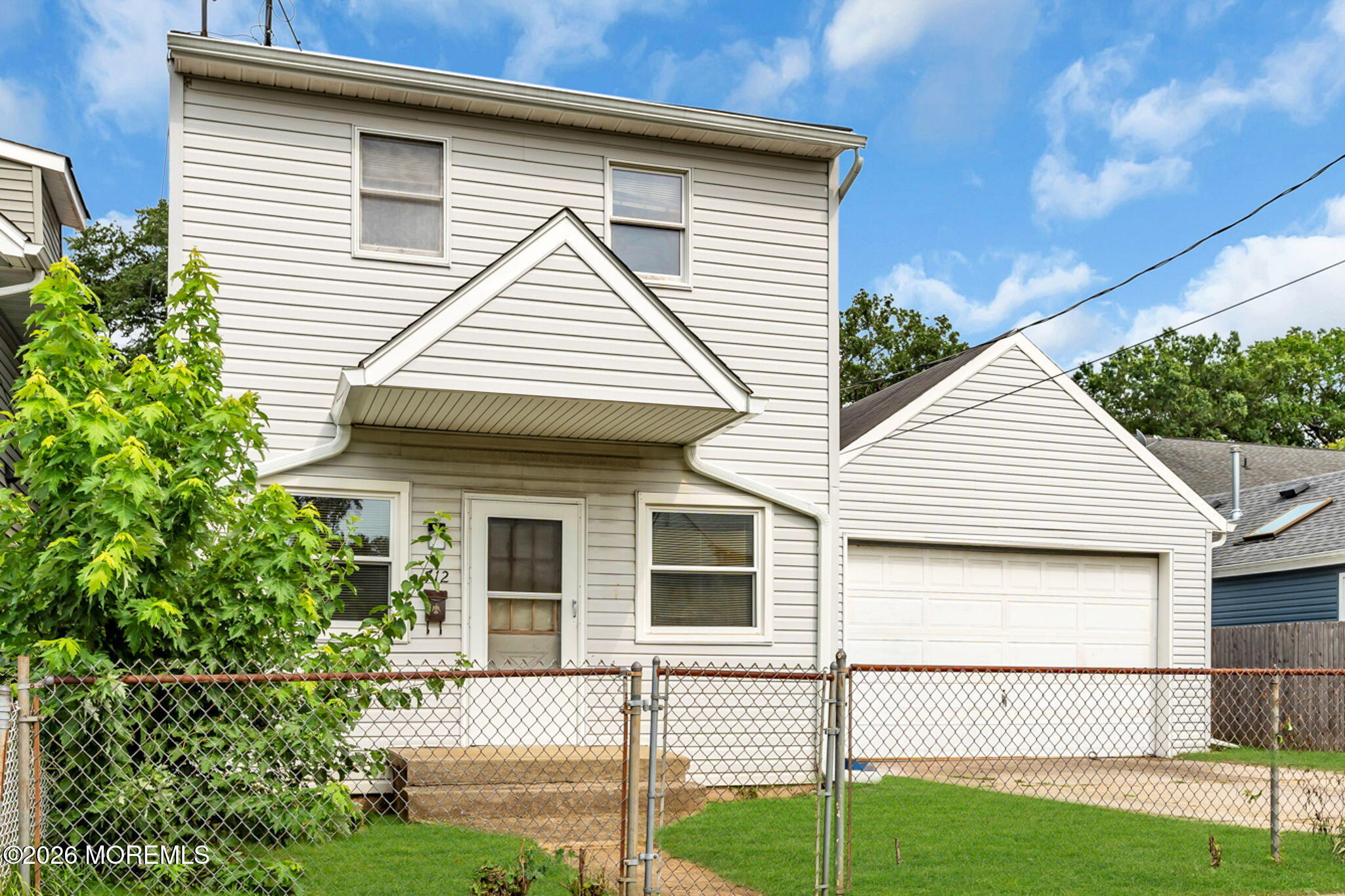 712 Monmouth Parkway