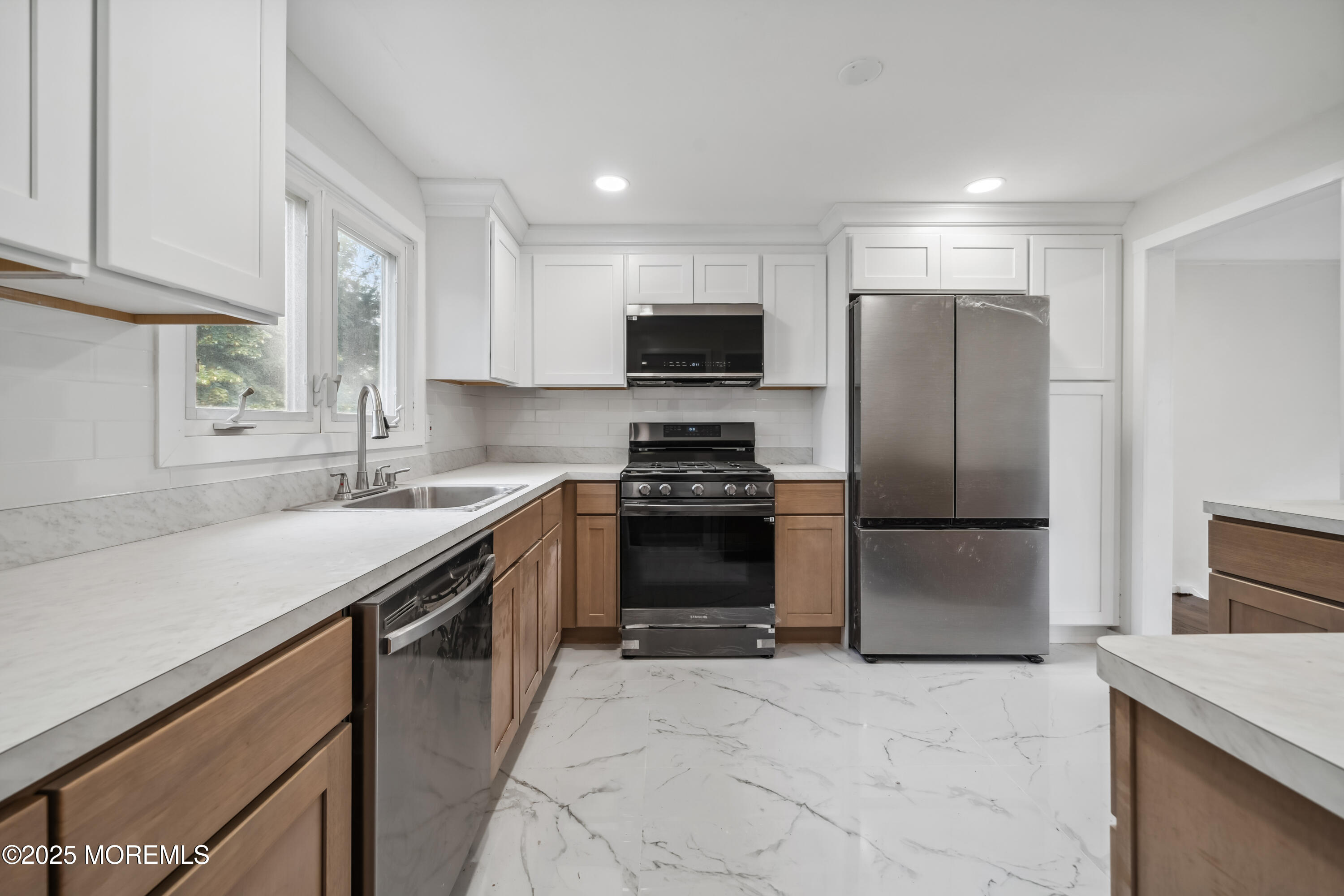 344 Colonial Drive, Toms River, New Jersey image 9