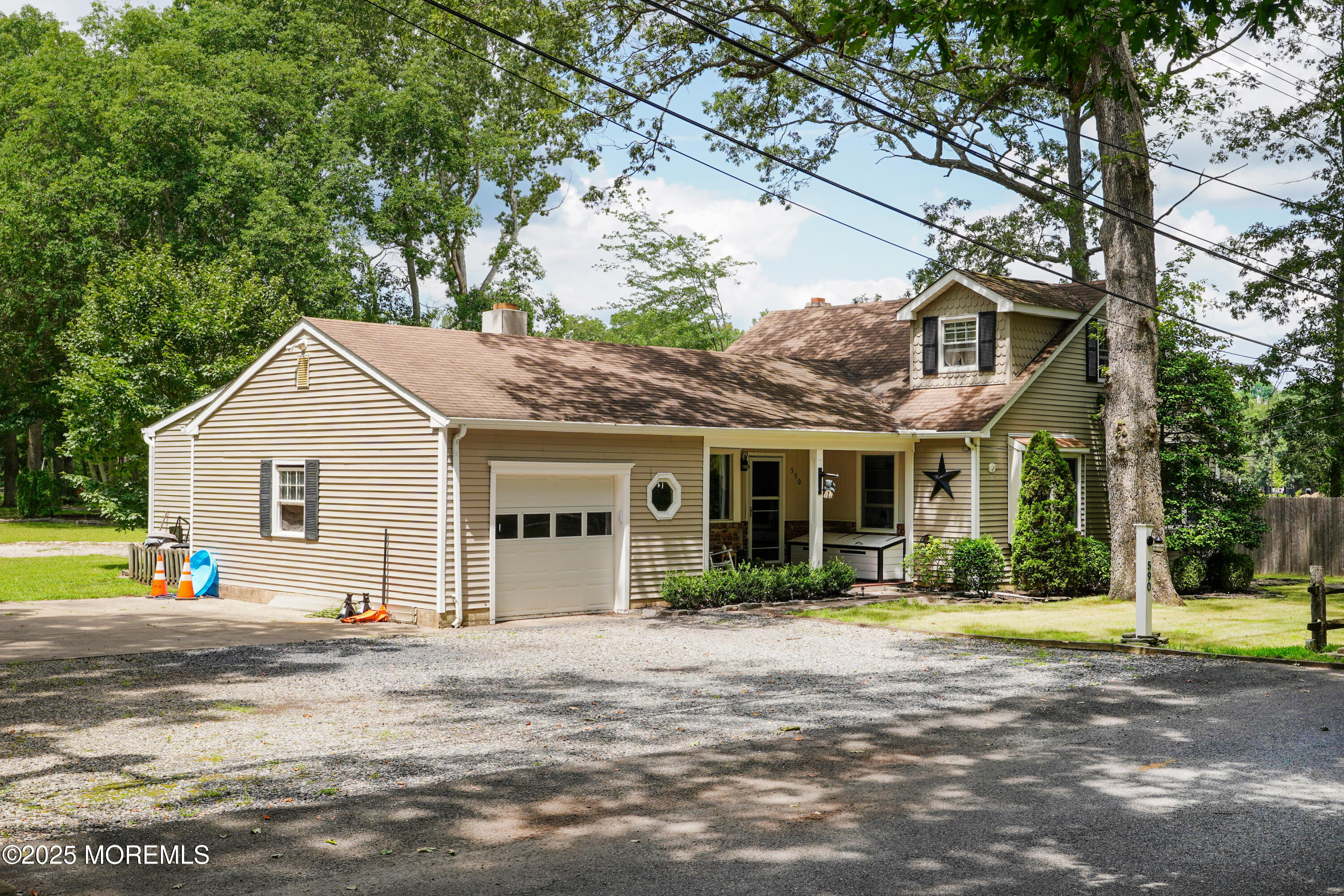 590 Challenger Way