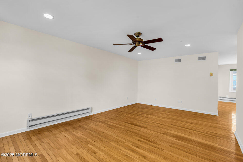 5 Plaza De Las Flores #C, Freehold, New Jersey image 12