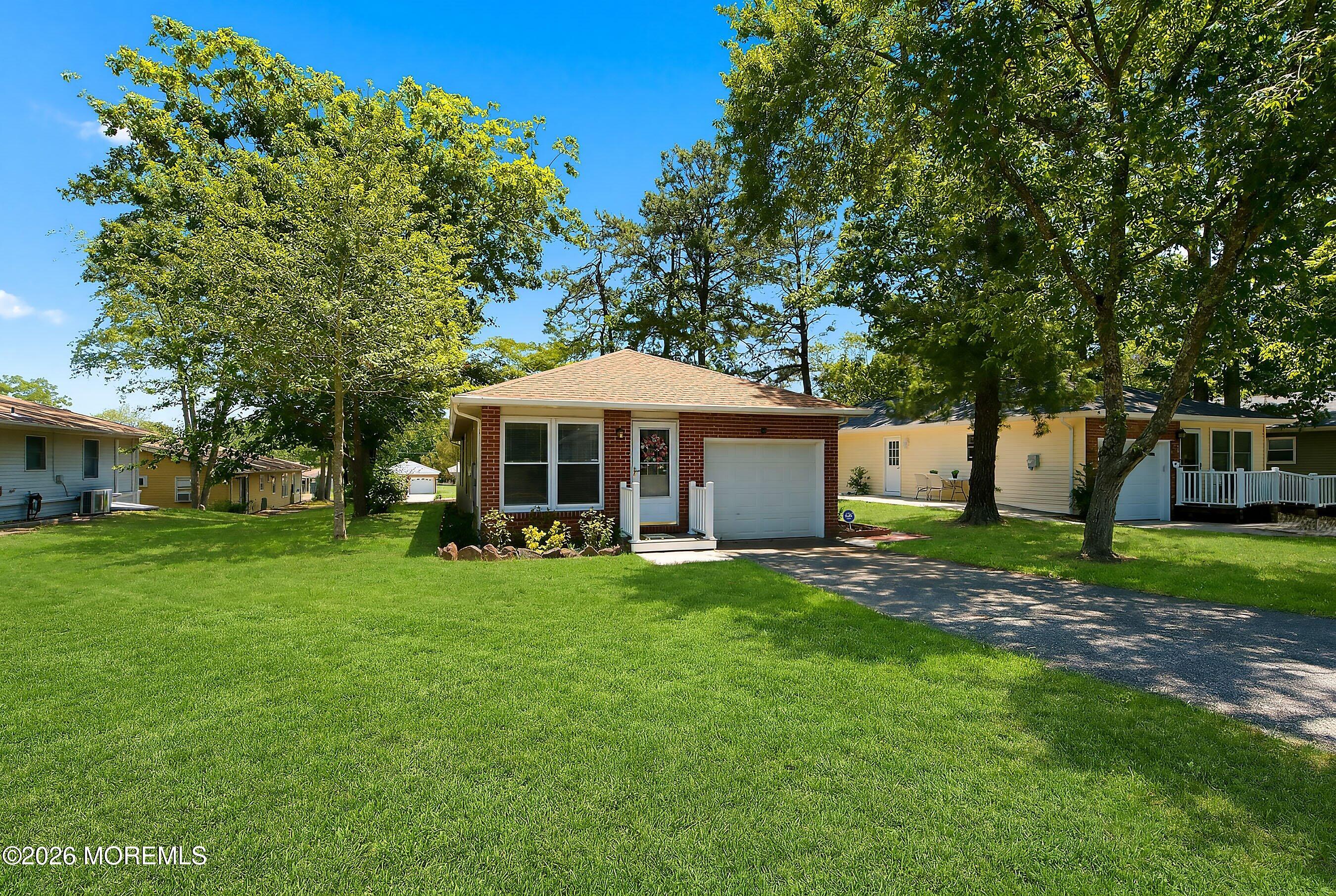 37 Sycamore Road 13