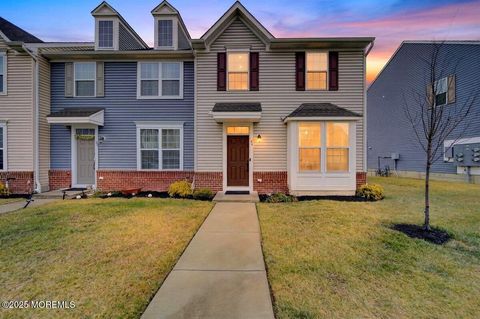 Photo of 66 American Way #266, Cliffwood, NJ 07721 (MLS # 22537398)