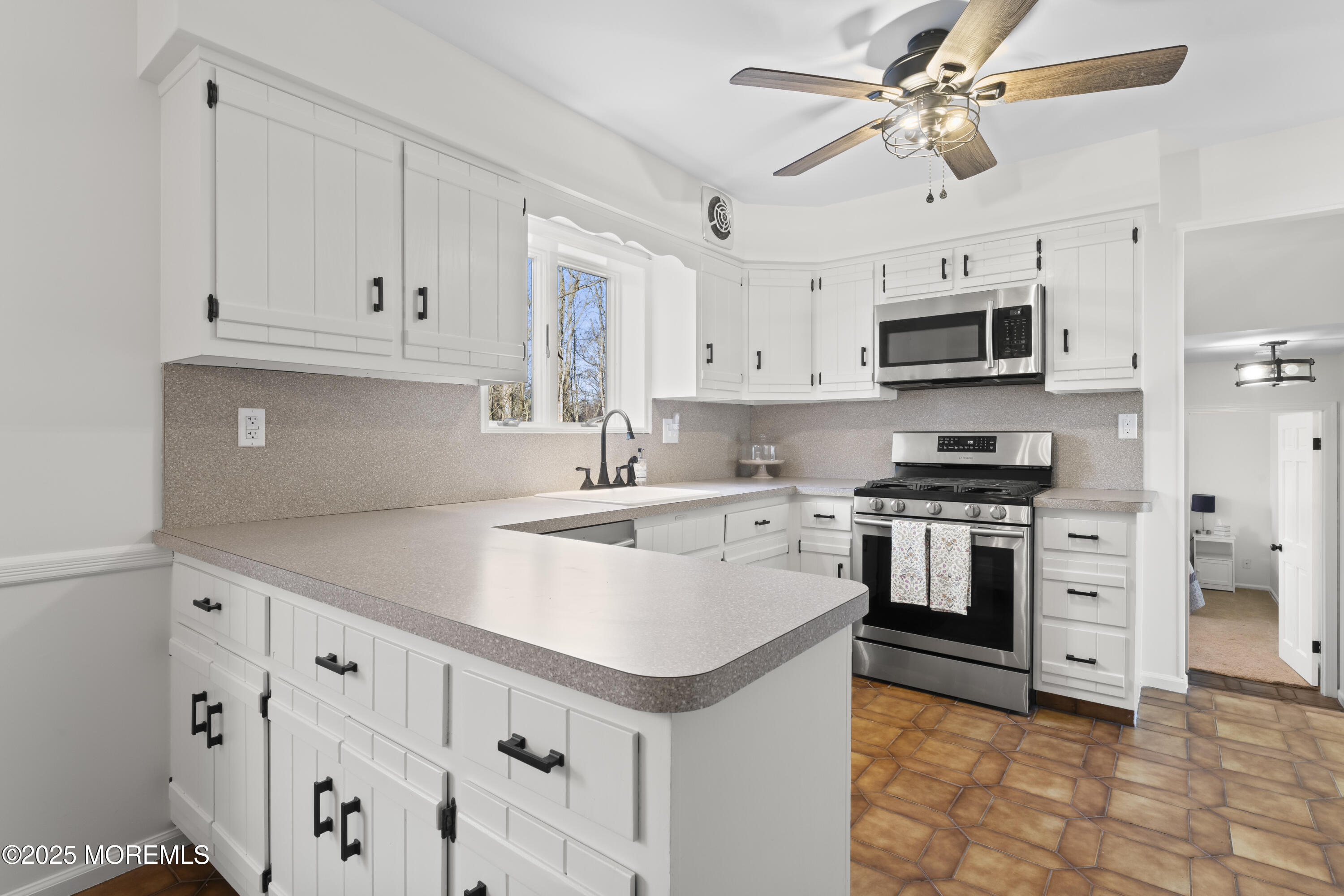 11 Rimwood Lane, Colts Neck, New Jersey image 10