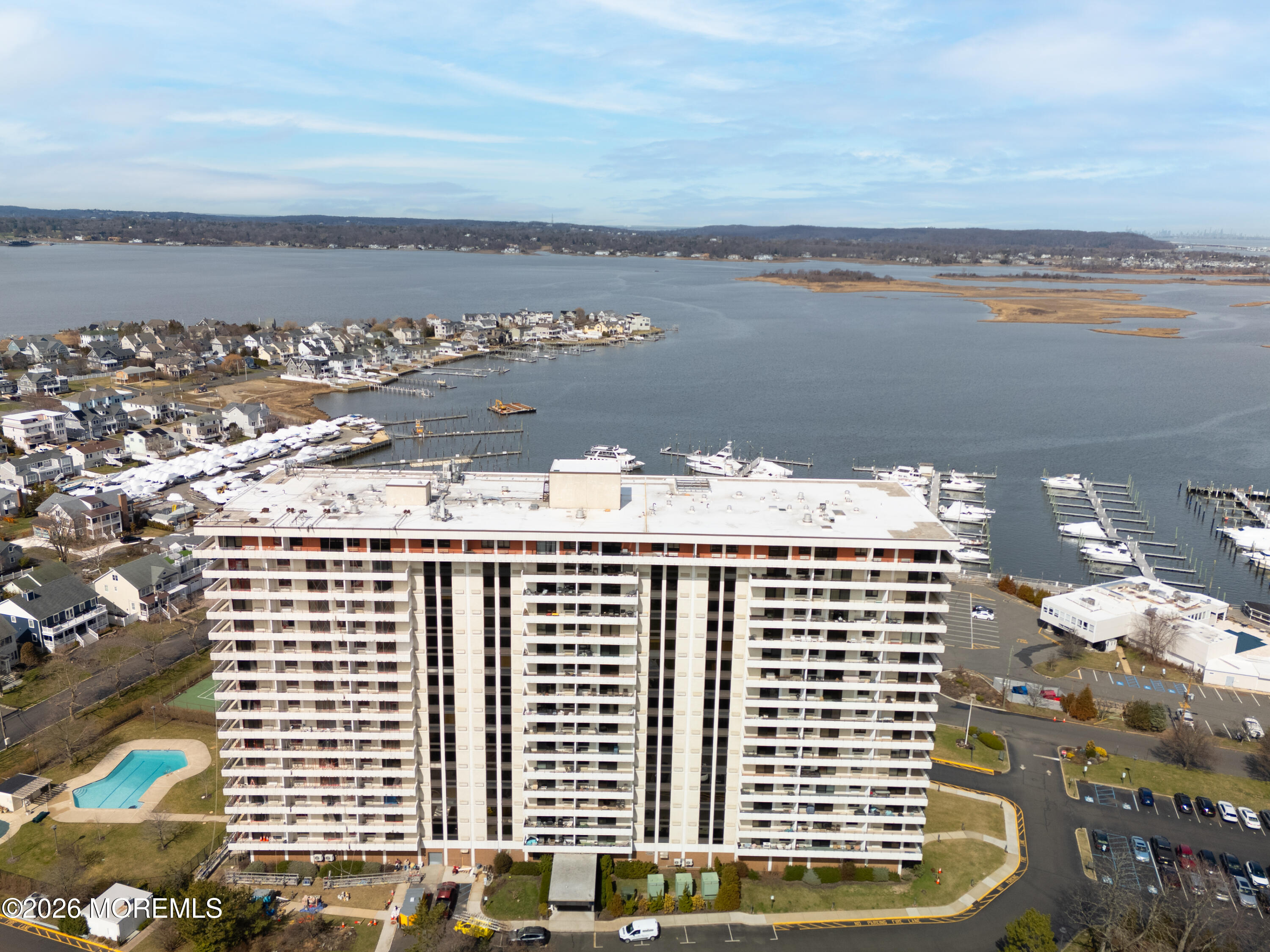 1 Channel Drive 1707