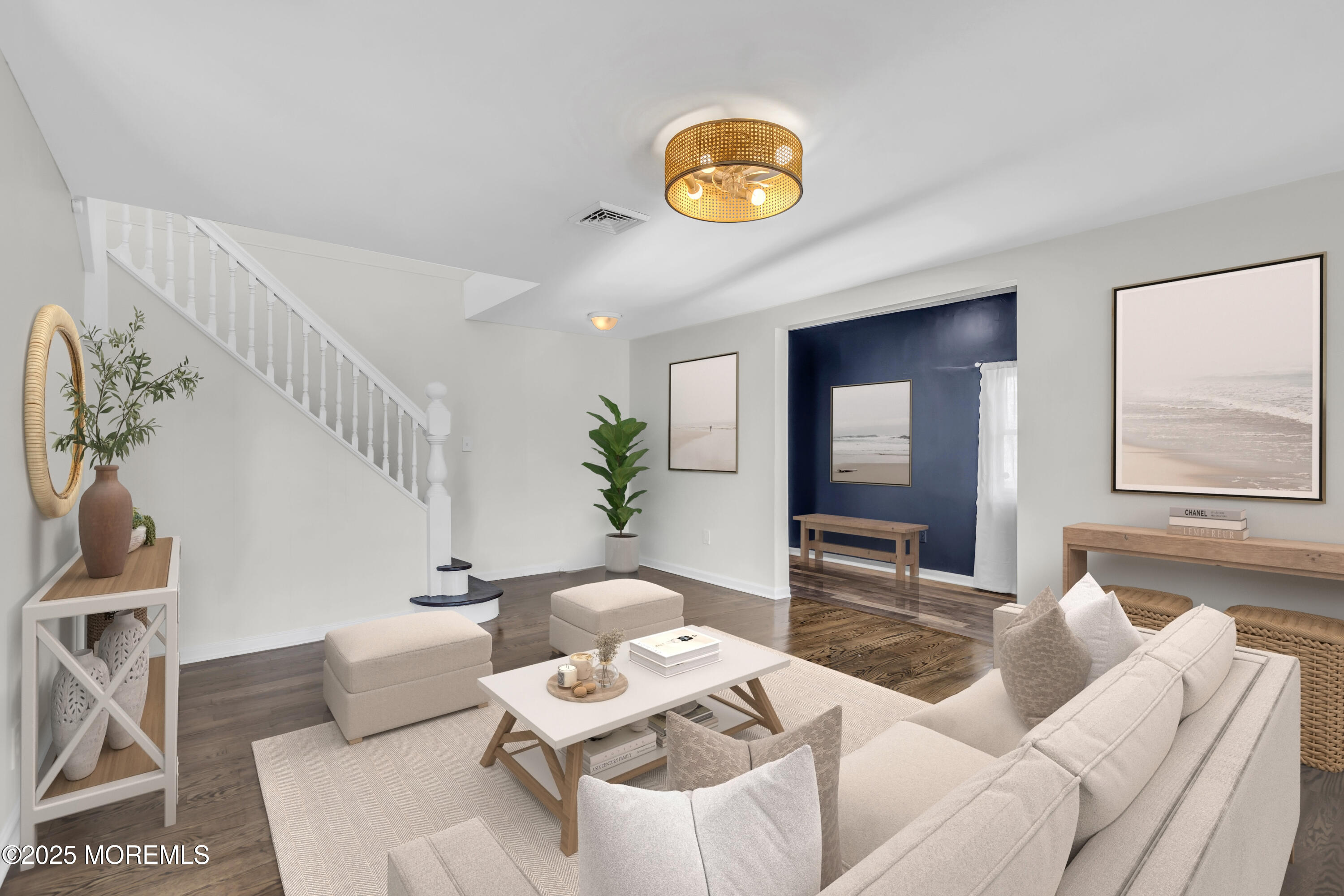 98 Seabreeze Avenue
