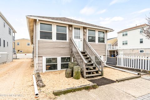 Multifamily For Sale - 53 Carteret Avenue<br/> Seaside Heights, NJ 08751