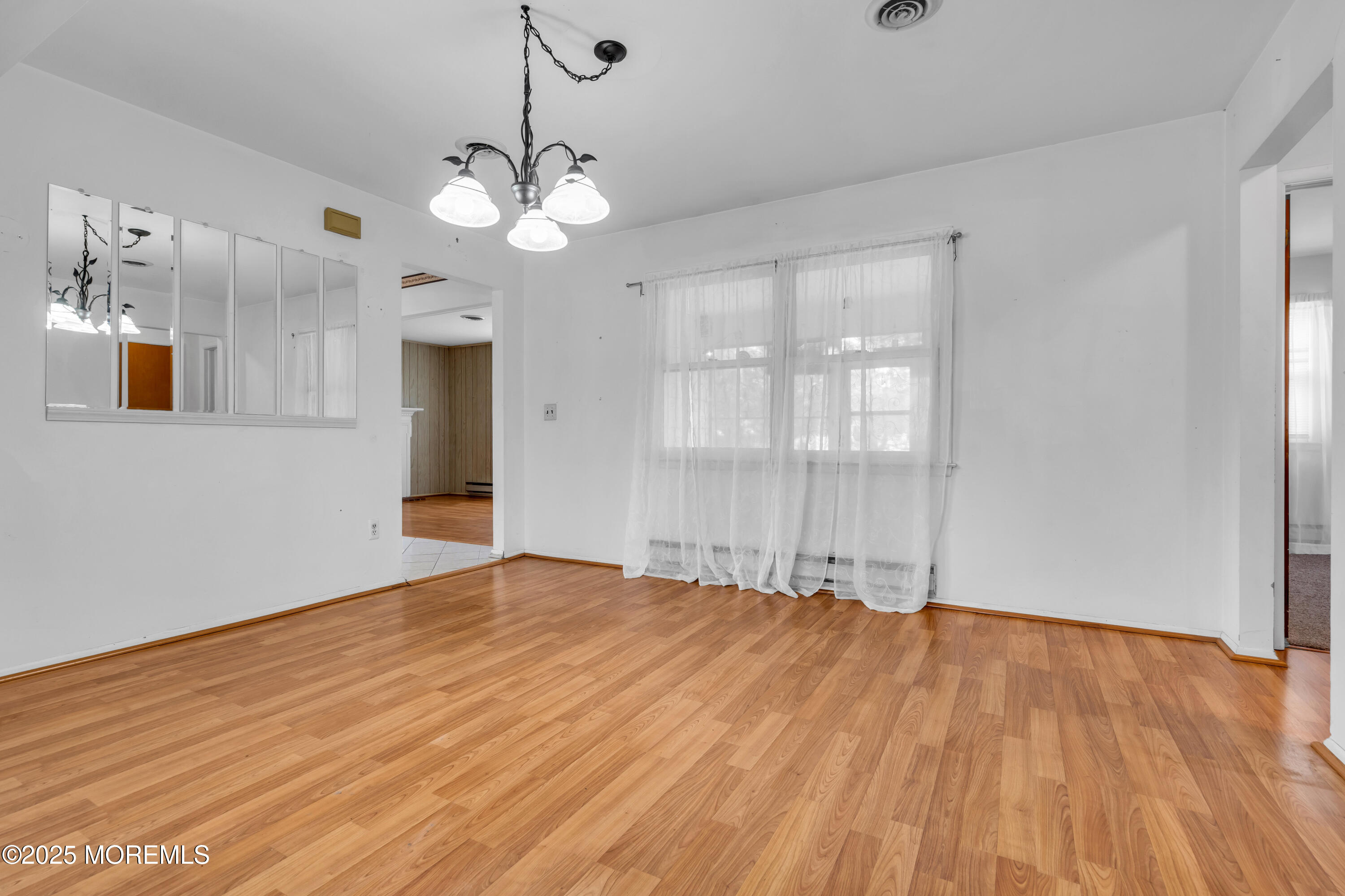 26 Salisbury Court, Toms River, New Jersey image 9