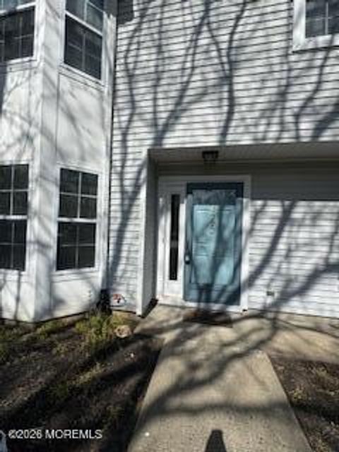 Condo For Rent - 325 Towne Drive #11-5<br/> Manalapan, NJ 07726