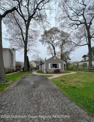 451 HARNELL AVE, OAKHURST, NJ 07755 - Image 4a420034b2d94e2bb6a470a2bf6fa54b/4075937132