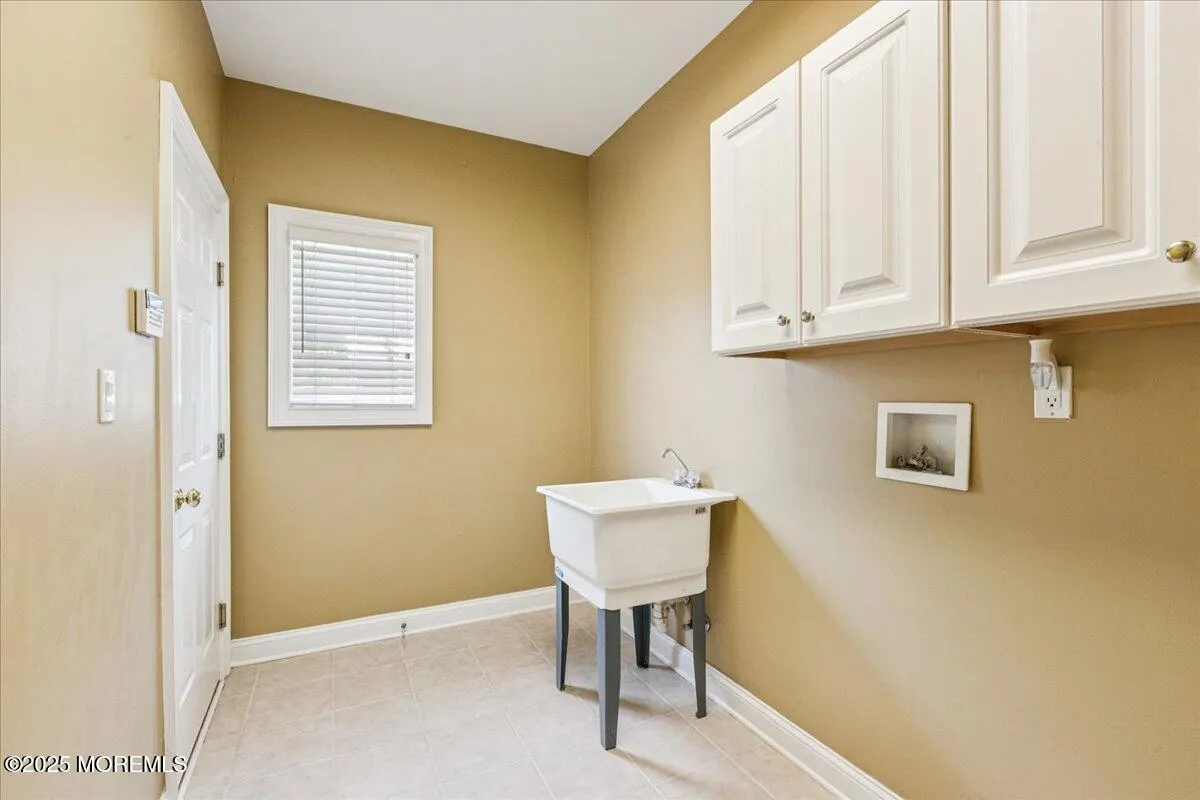 Marlboro, New Jersey 07746, United States, 5 Bedrooms Bedrooms, ,5 BathroomsBathrooms,Residential,Coming Soon,156622