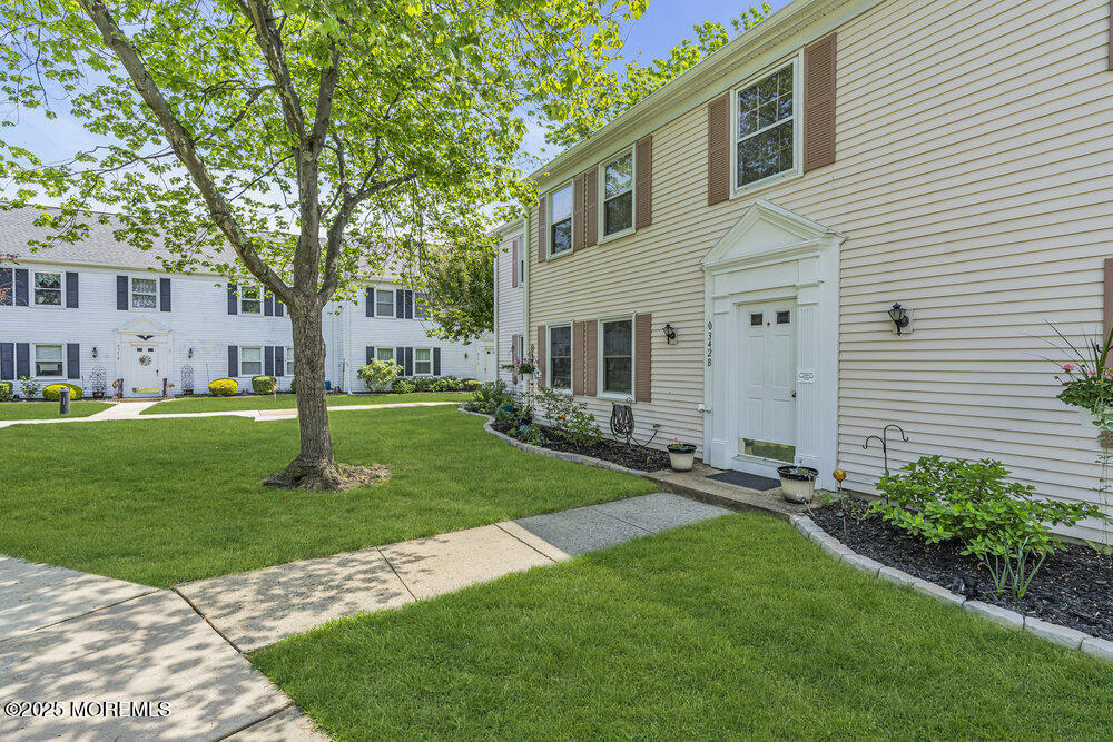 342 Narragansett Lane #342O, Monroe Township, New Jersey image 2