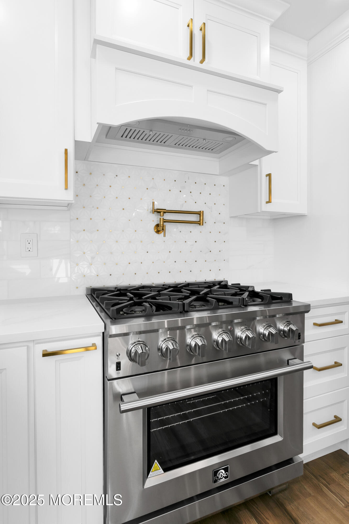 832 Nutswamp Road, Red Bank, New Jersey image 30