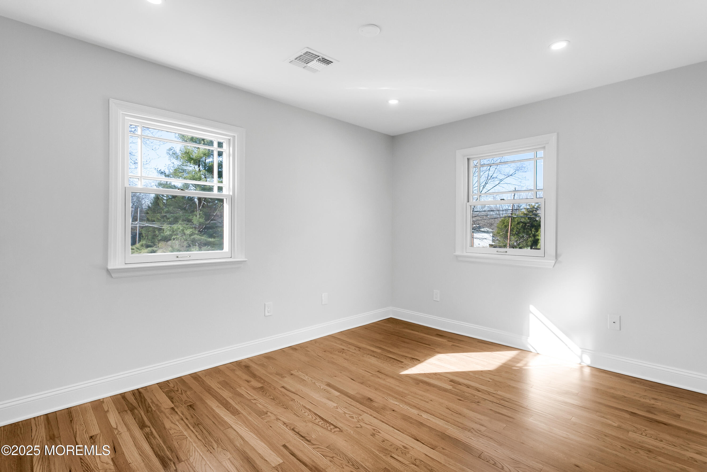 832 Nutswamp Road, Red Bank, New Jersey image 43