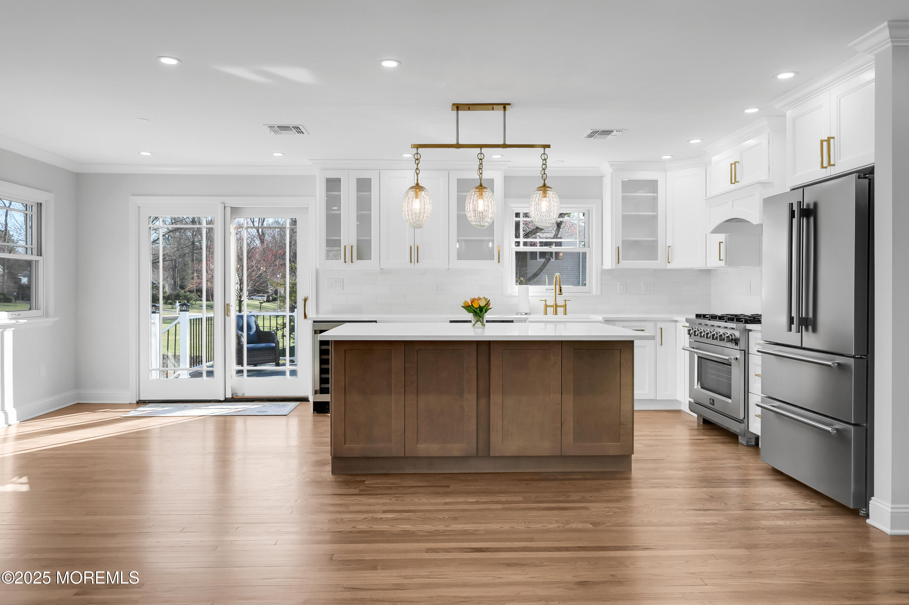 832 Nutswamp Road, Red Bank, New Jersey image 4
