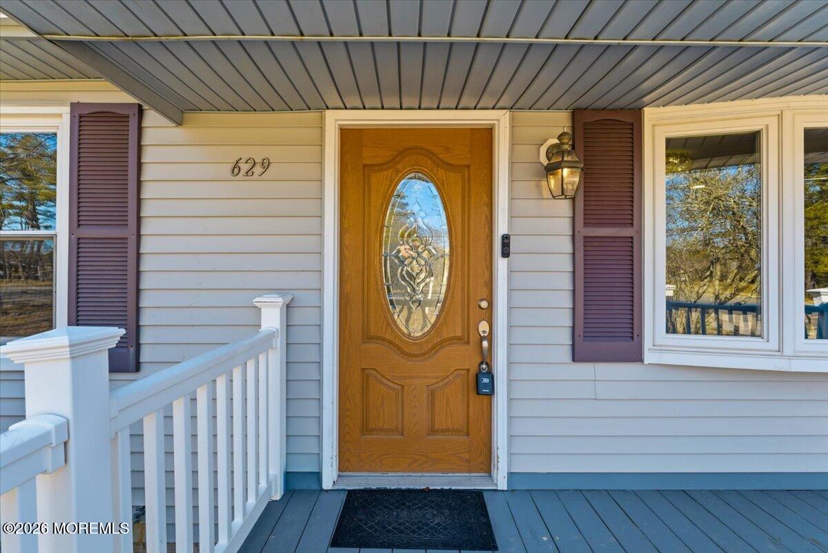 629 W Commodore Boulevard