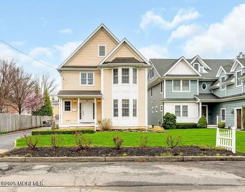 MLS: 22509795