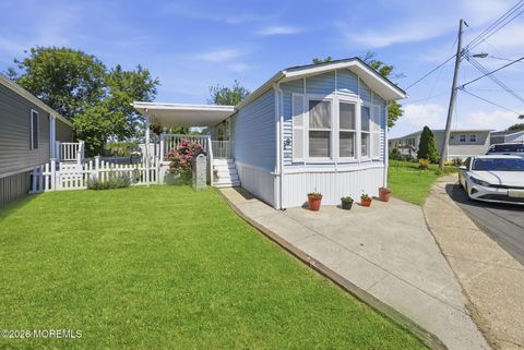 Mobile Home For Sale - 28 Bayshore Mobile Mnr<br/> Hazlet, NJ 07730