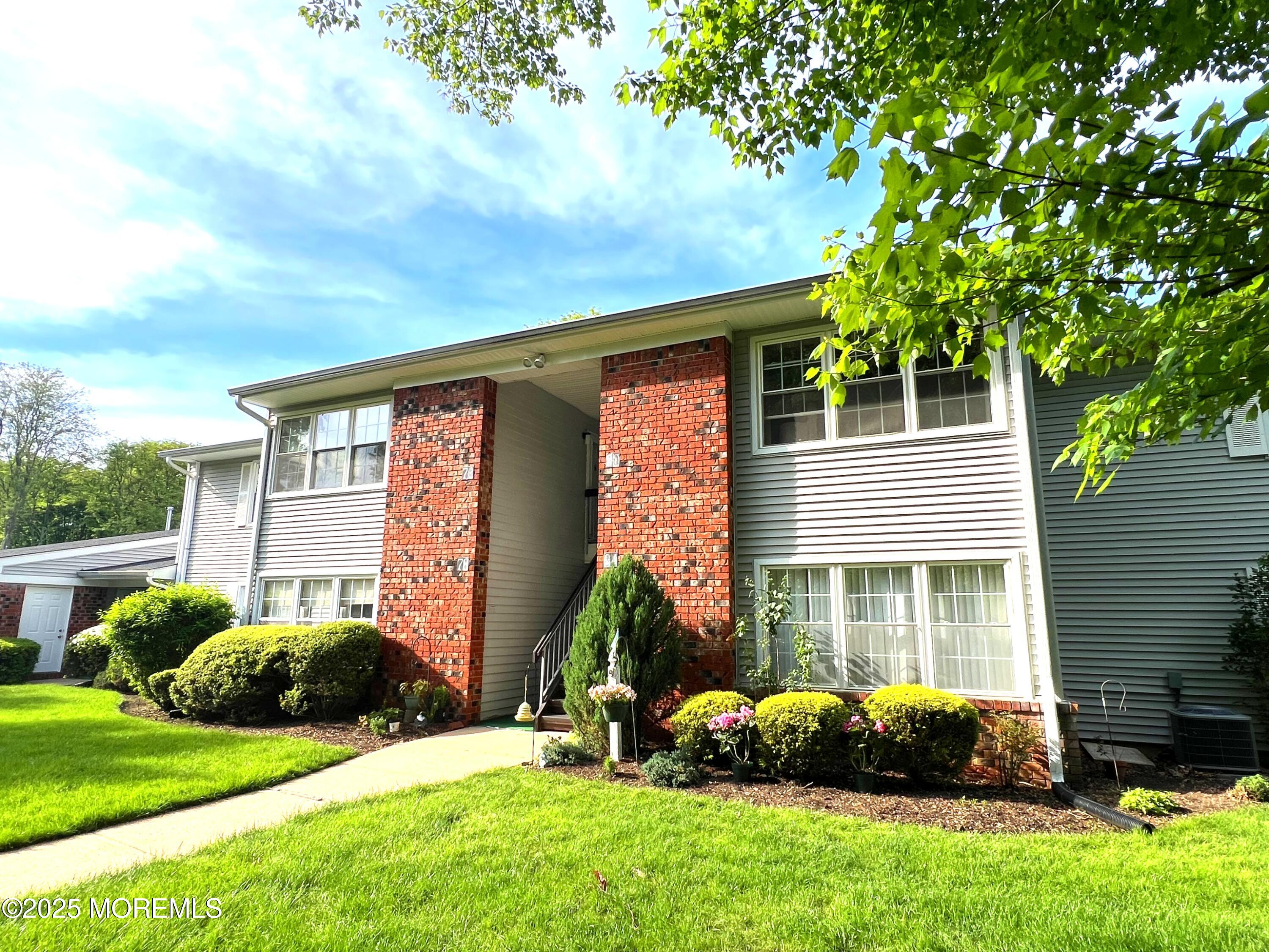 78 Cranberry Court, Red Bank, New Jersey image 5