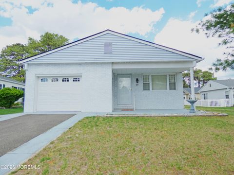 Photo of 99 Selkirk Avenue, Toms River, NJ 08757 (MLS # 22611243)