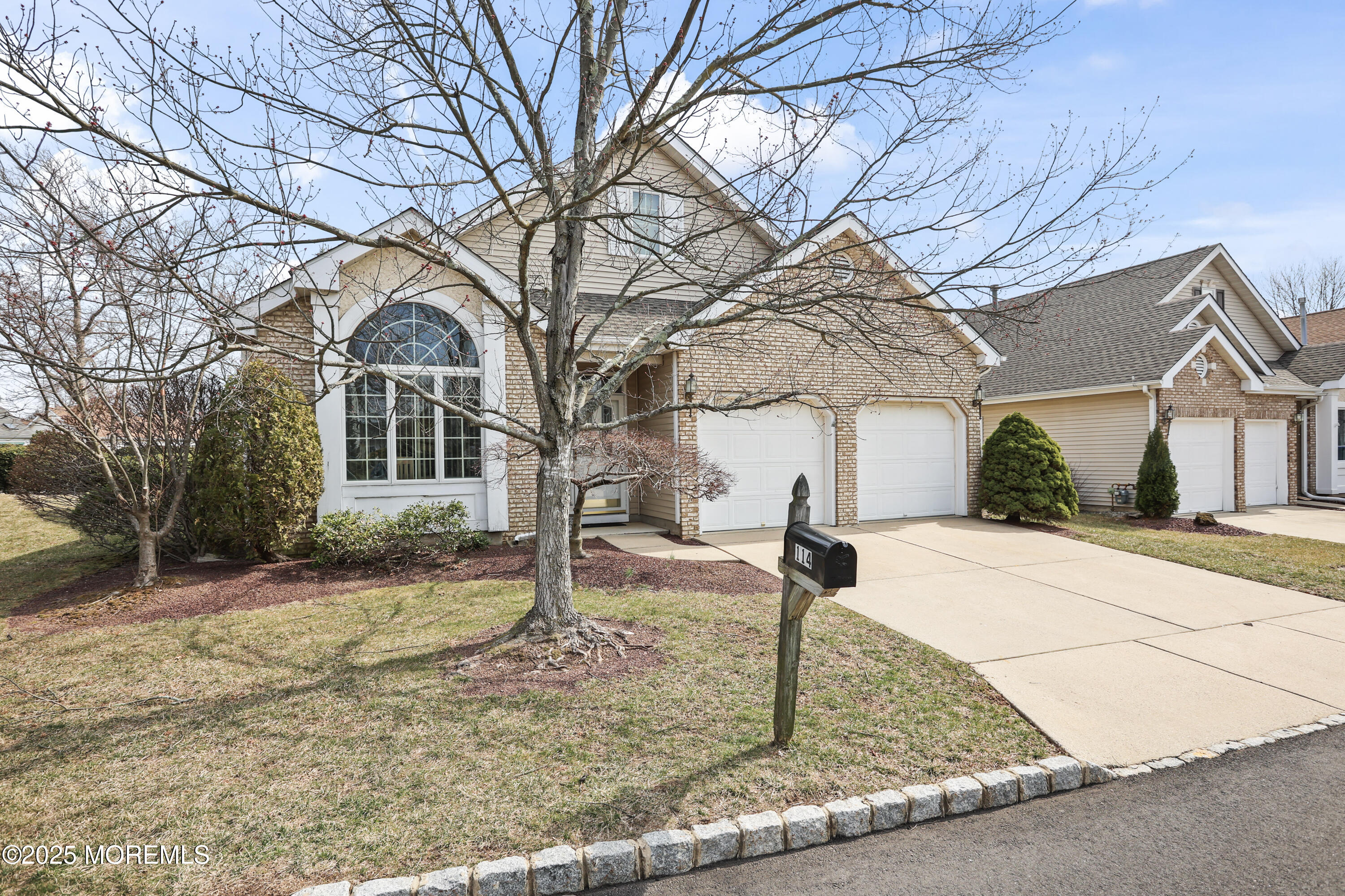 114 Leeds Lane, Monroe Township, New Jersey image 1