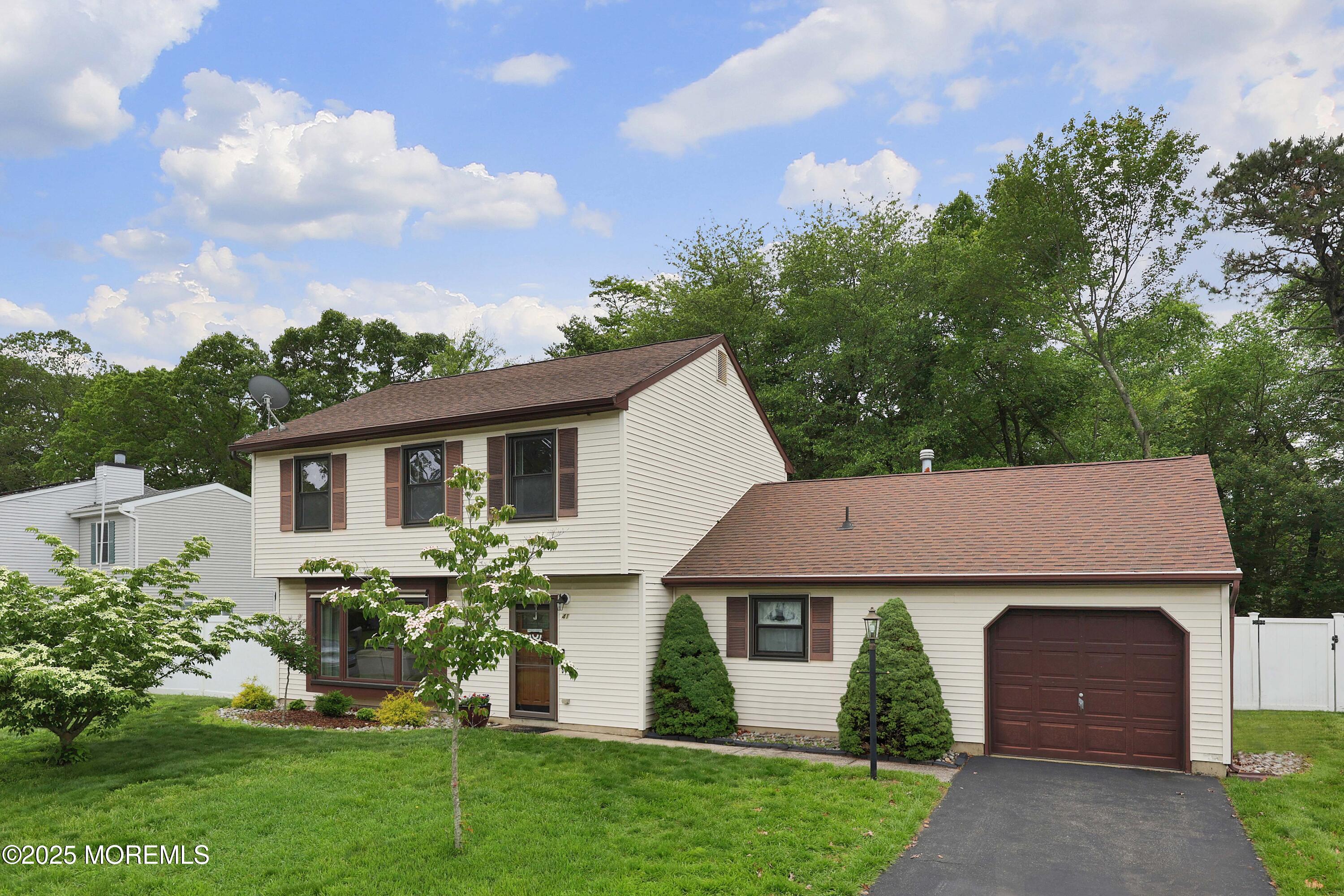41 Eric Drive, Howell, New Jersey image 2
