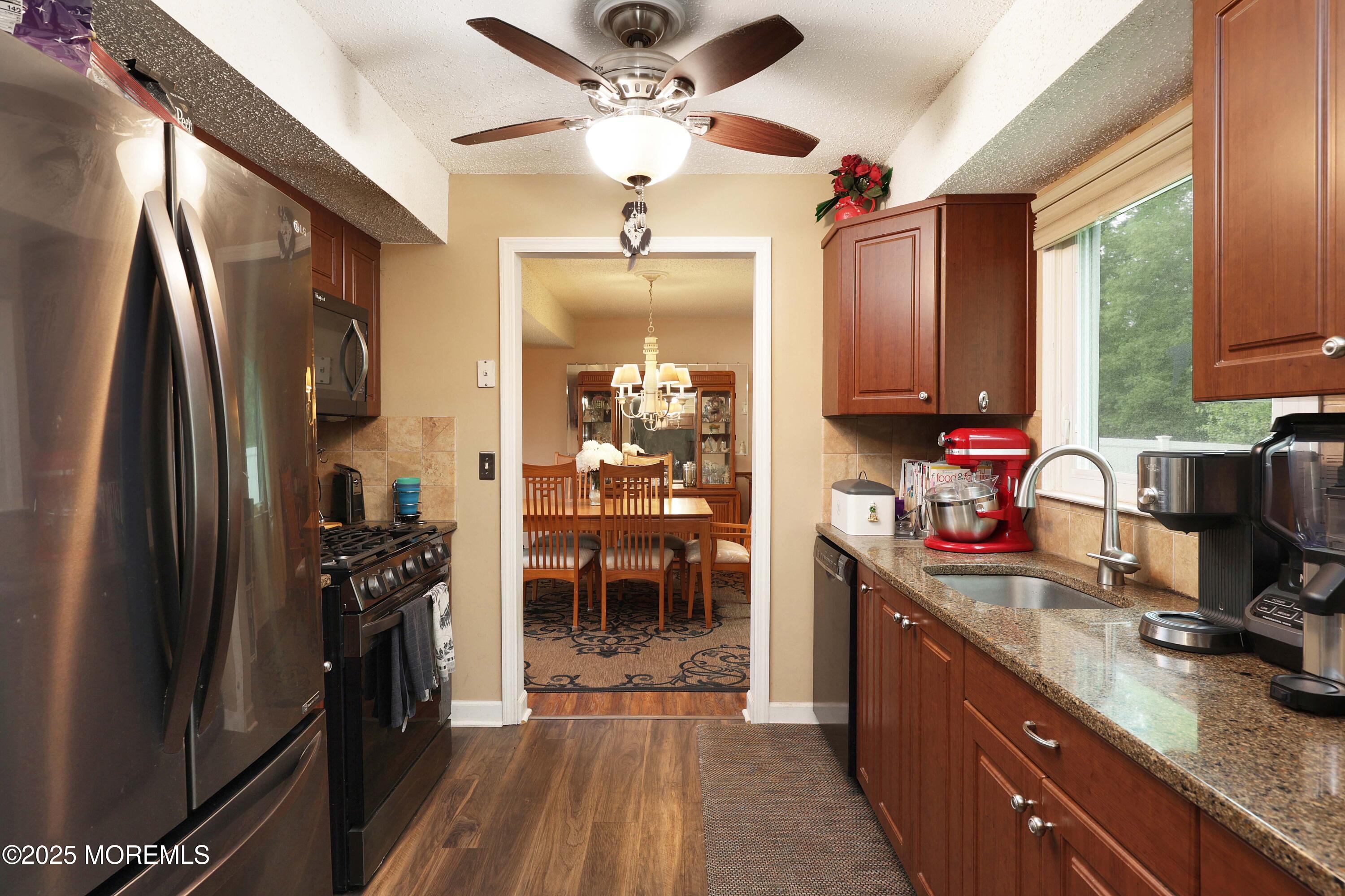 41 Eric Drive, Howell, New Jersey image 12