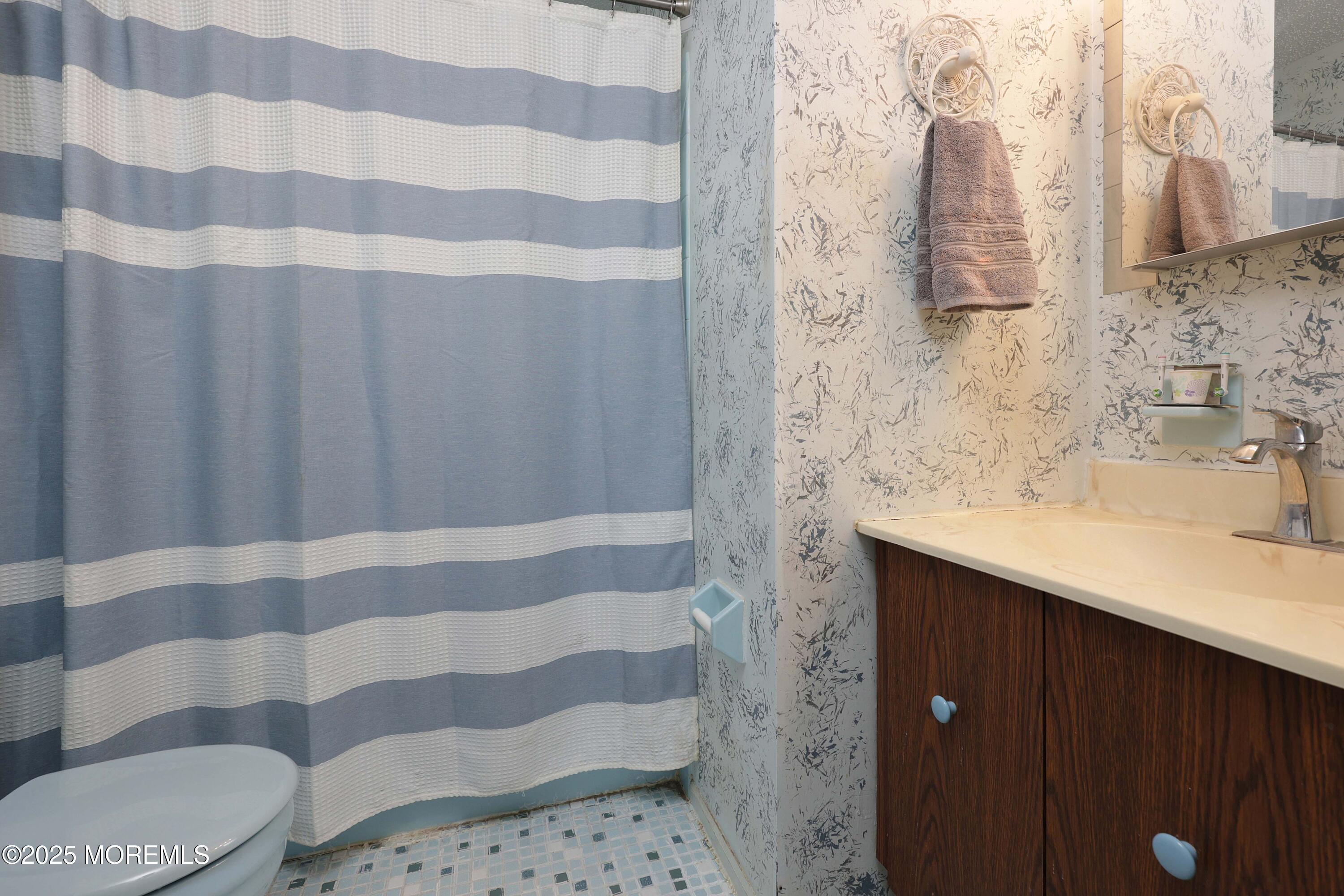 41 Eric Drive, Howell, New Jersey image 18