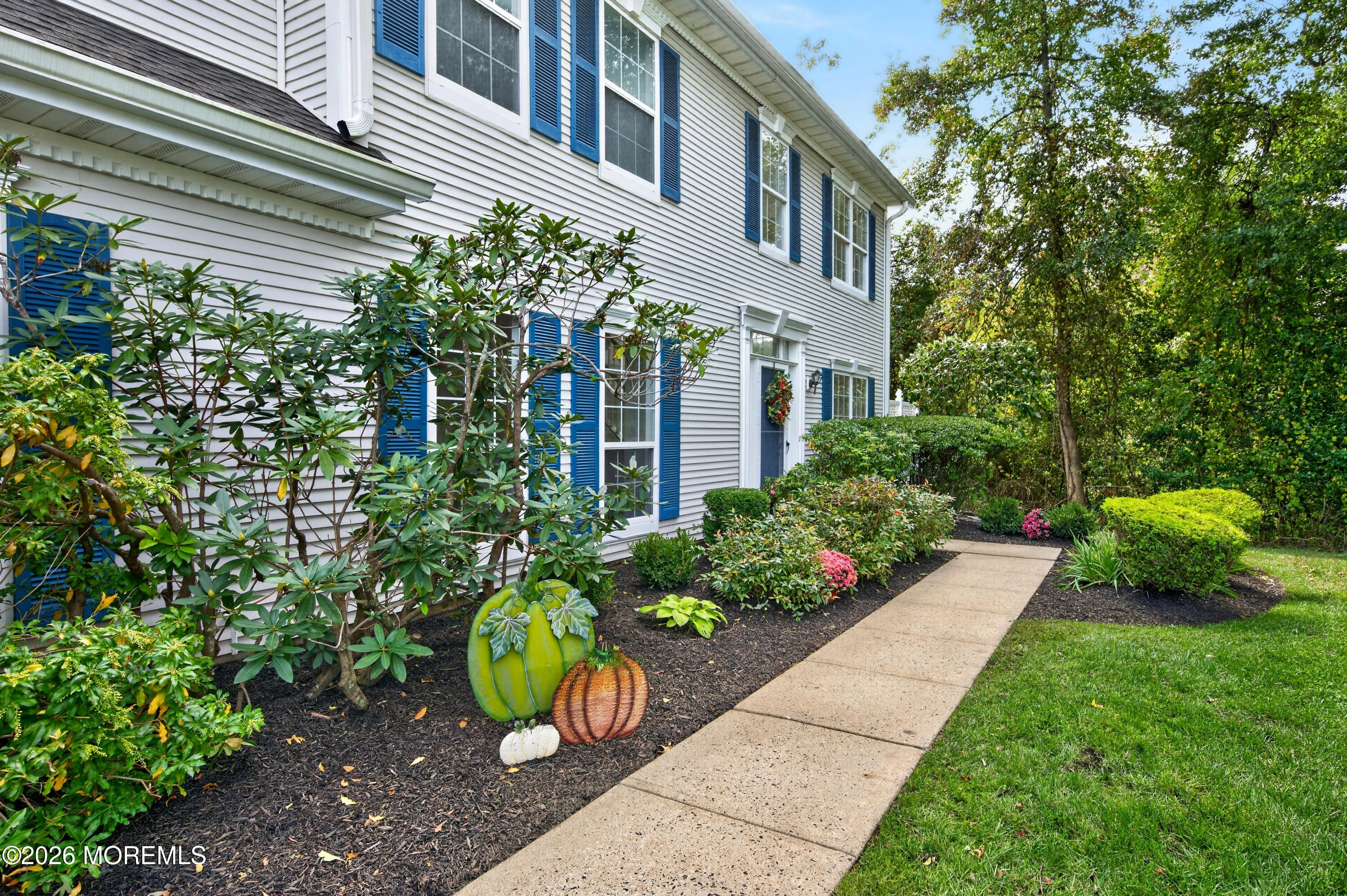 106 S Manor Court
