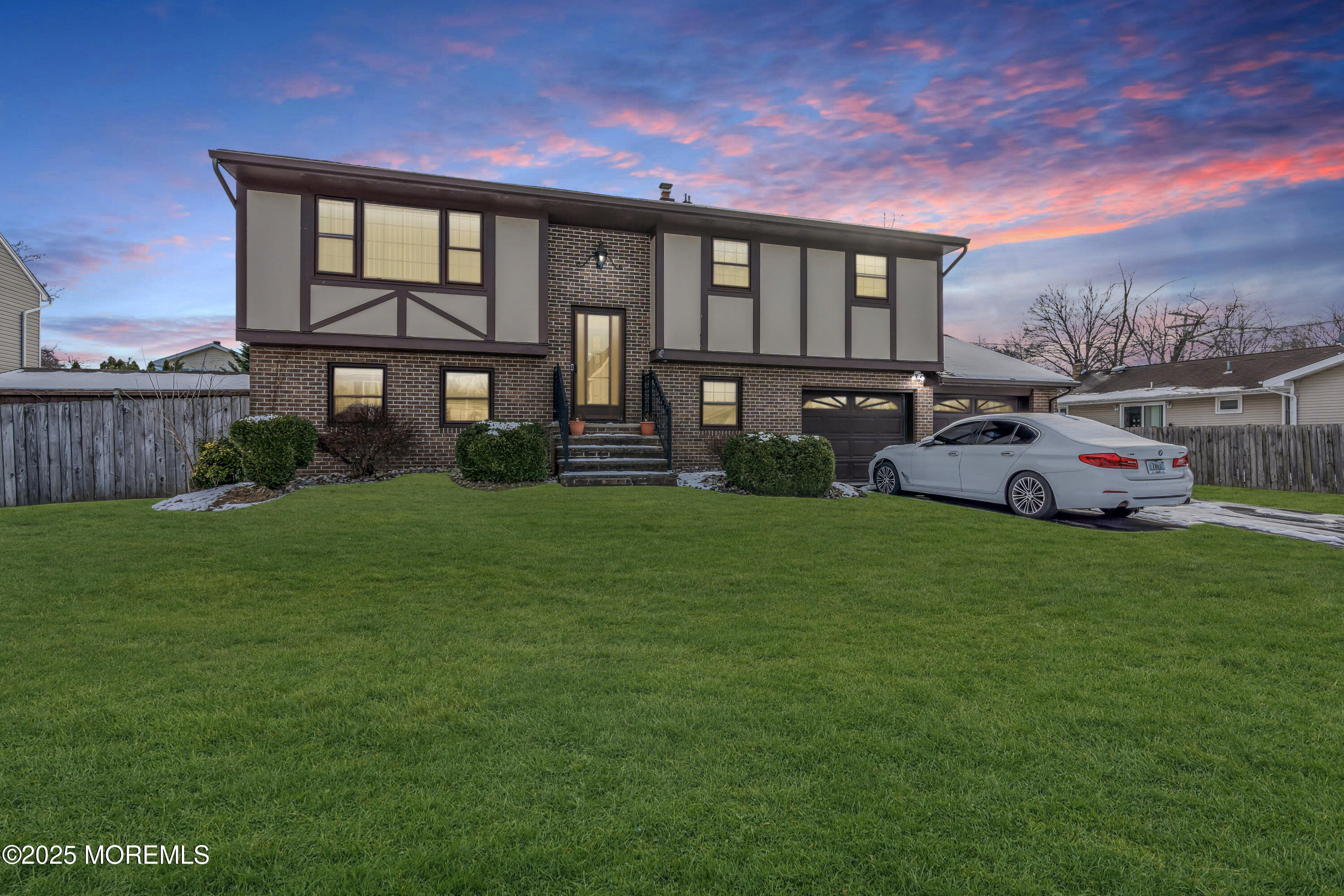 8 Leocadia Court, Hazlet, New Jersey image 1
