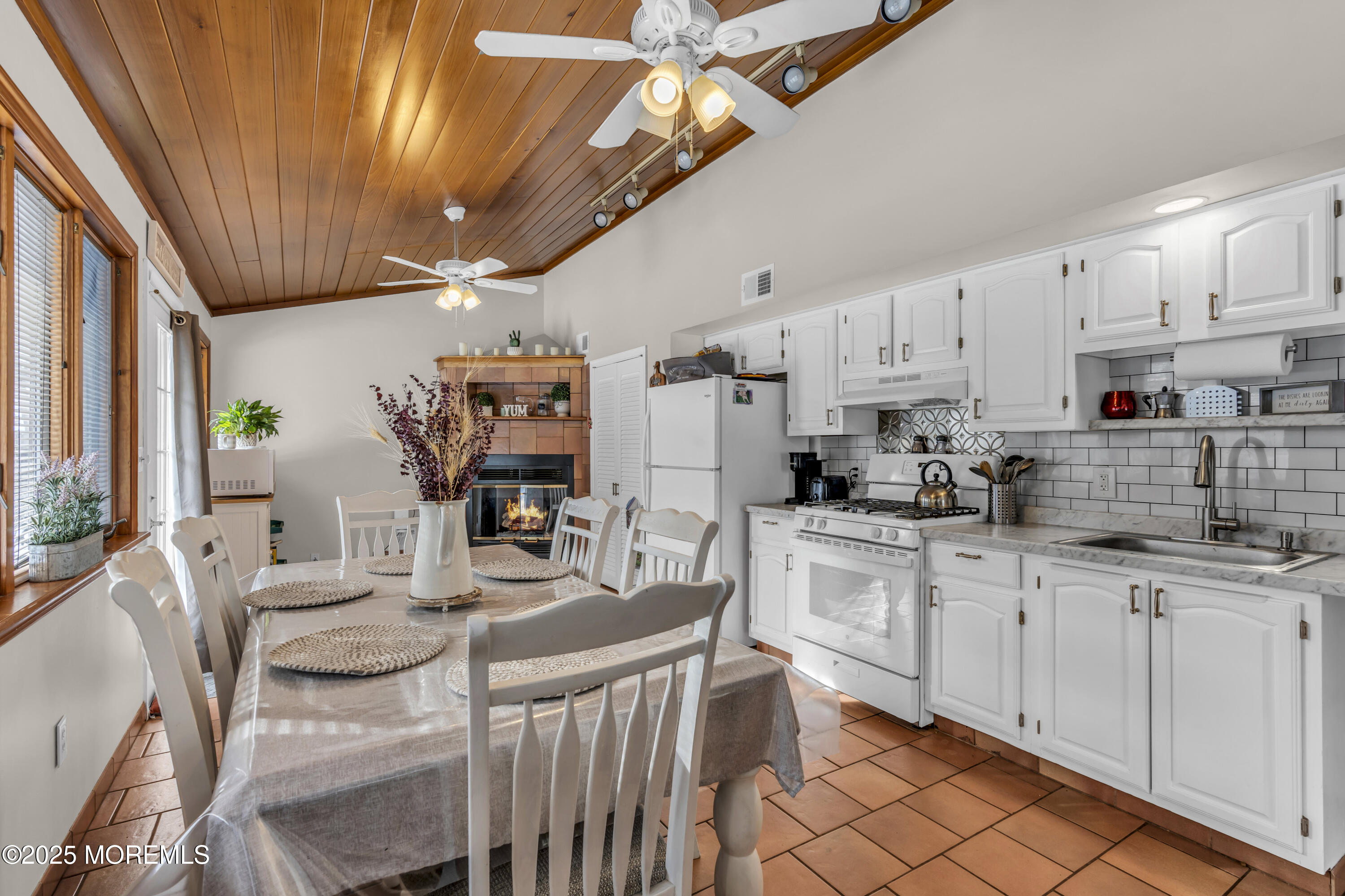8 Leocadia Court, Hazlet, New Jersey image 23