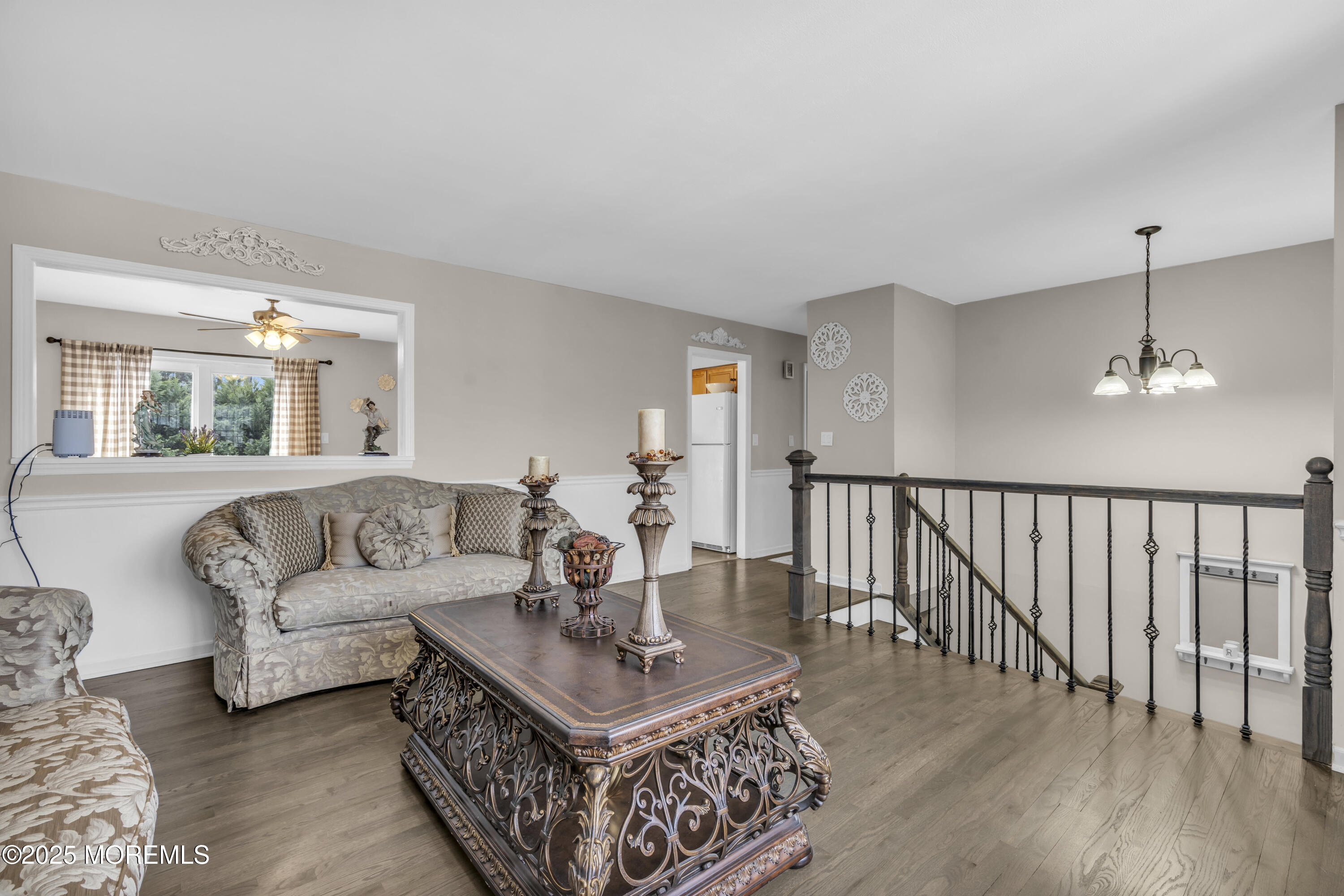 8 Leocadia Court, Hazlet, New Jersey image 2
