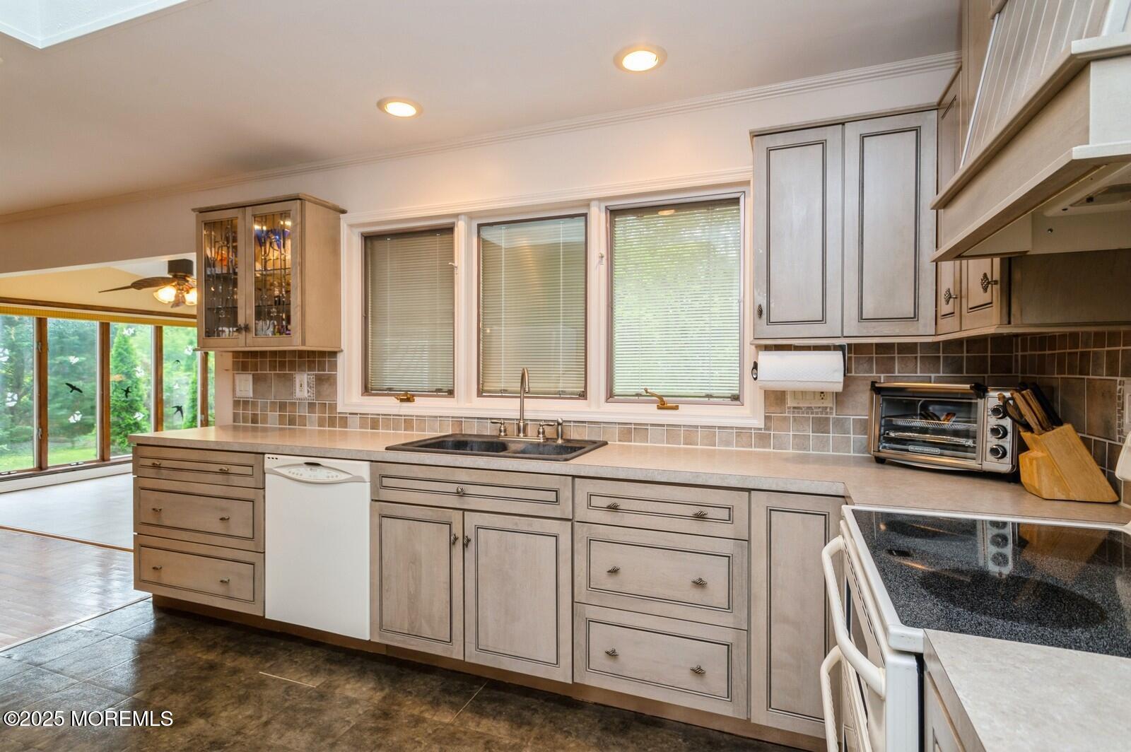 668 Clifton Avenue, Toms River, New Jersey image 9