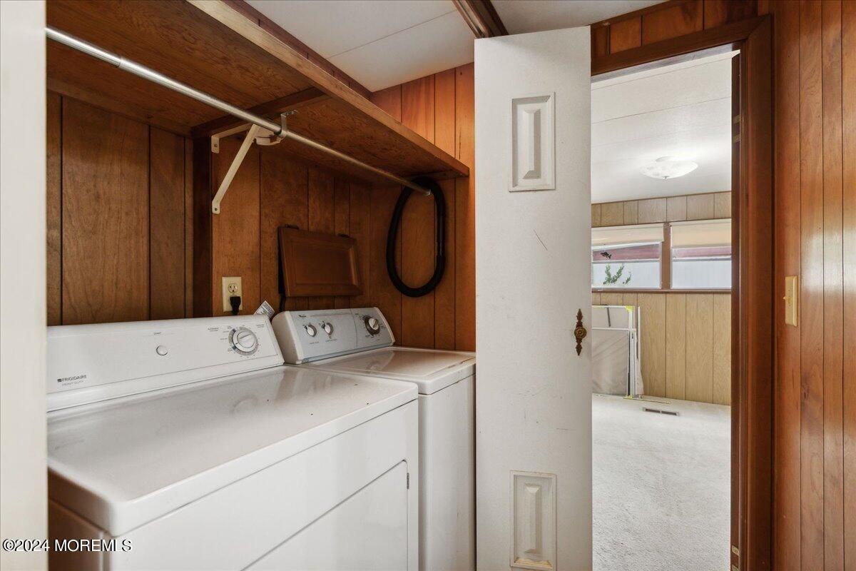 Toms River, New Jersey 08755, United States, 2 Bedrooms Bedrooms, ,1 BathroomBathrooms,Residential,Active,44674