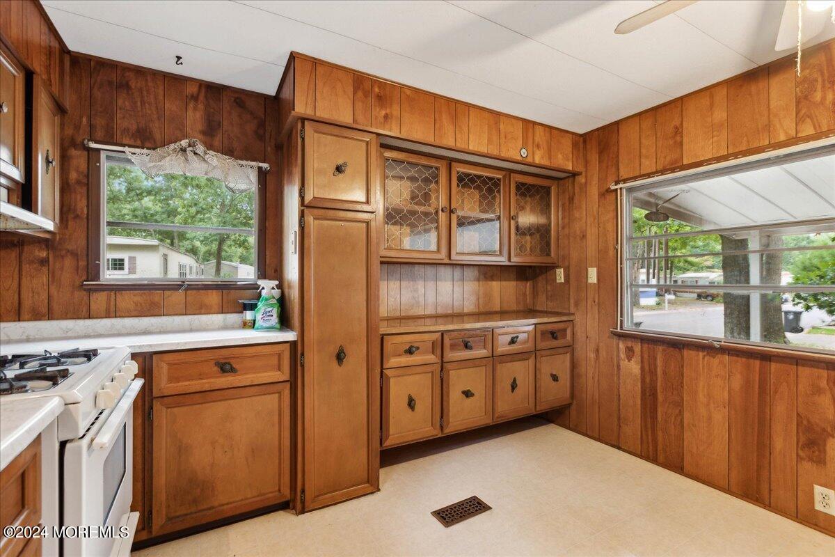 Toms River, New Jersey 08755, United States, 2 Bedrooms Bedrooms, ,1 BathroomBathrooms,Residential,Active,44674