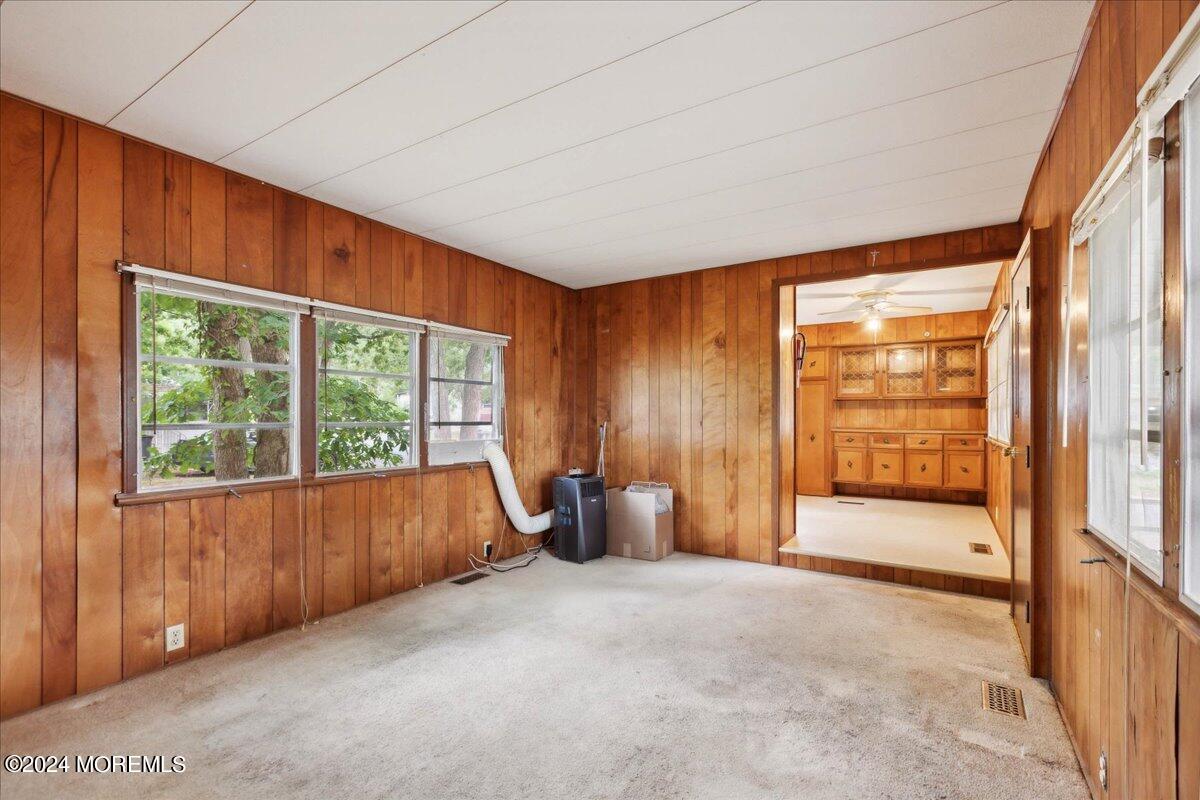 Toms River, New Jersey 08755, United States, 2 Bedrooms Bedrooms, ,1 BathroomBathrooms,Residential,Active,44674