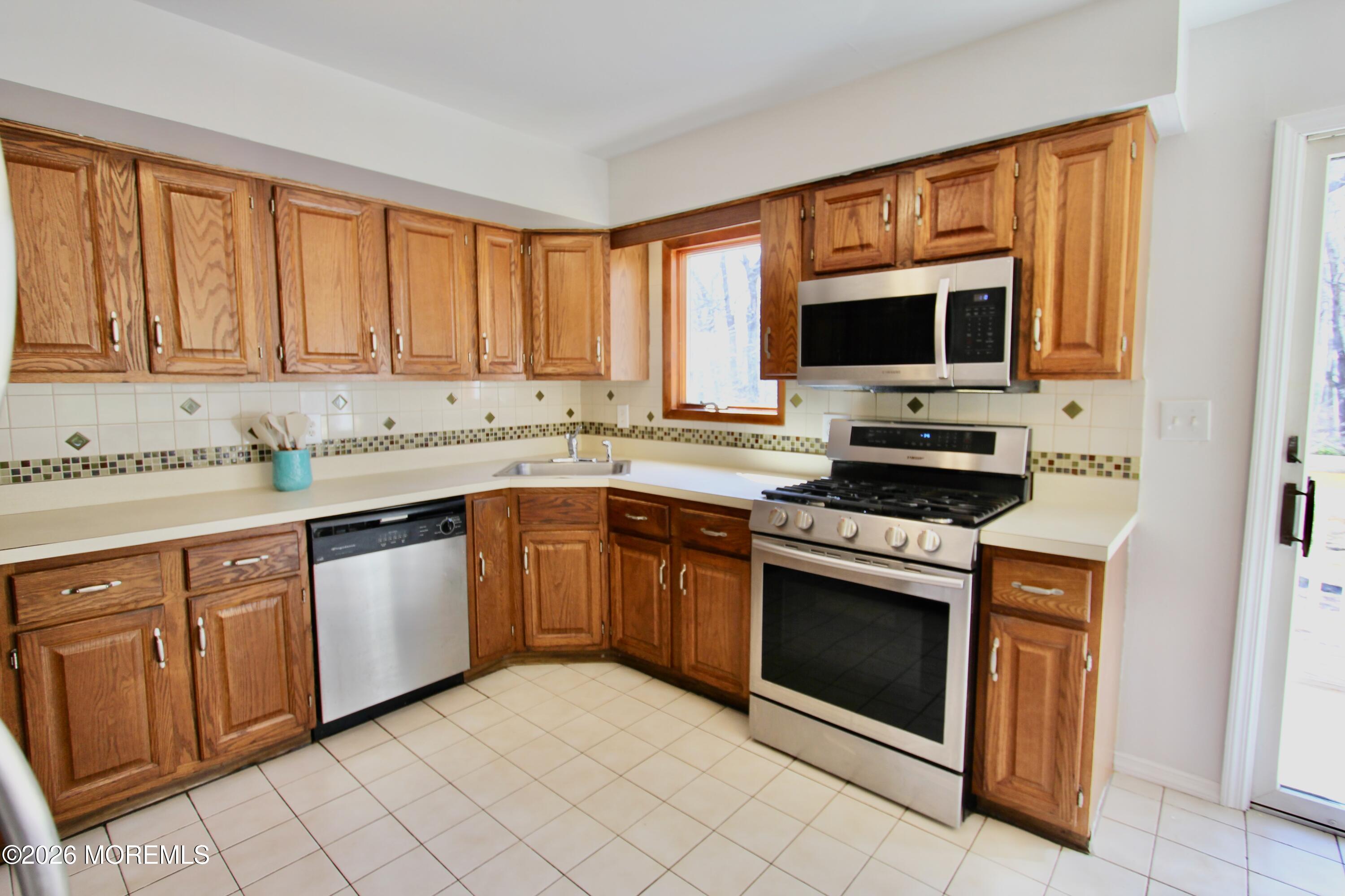 1617 Woodfield Avenue