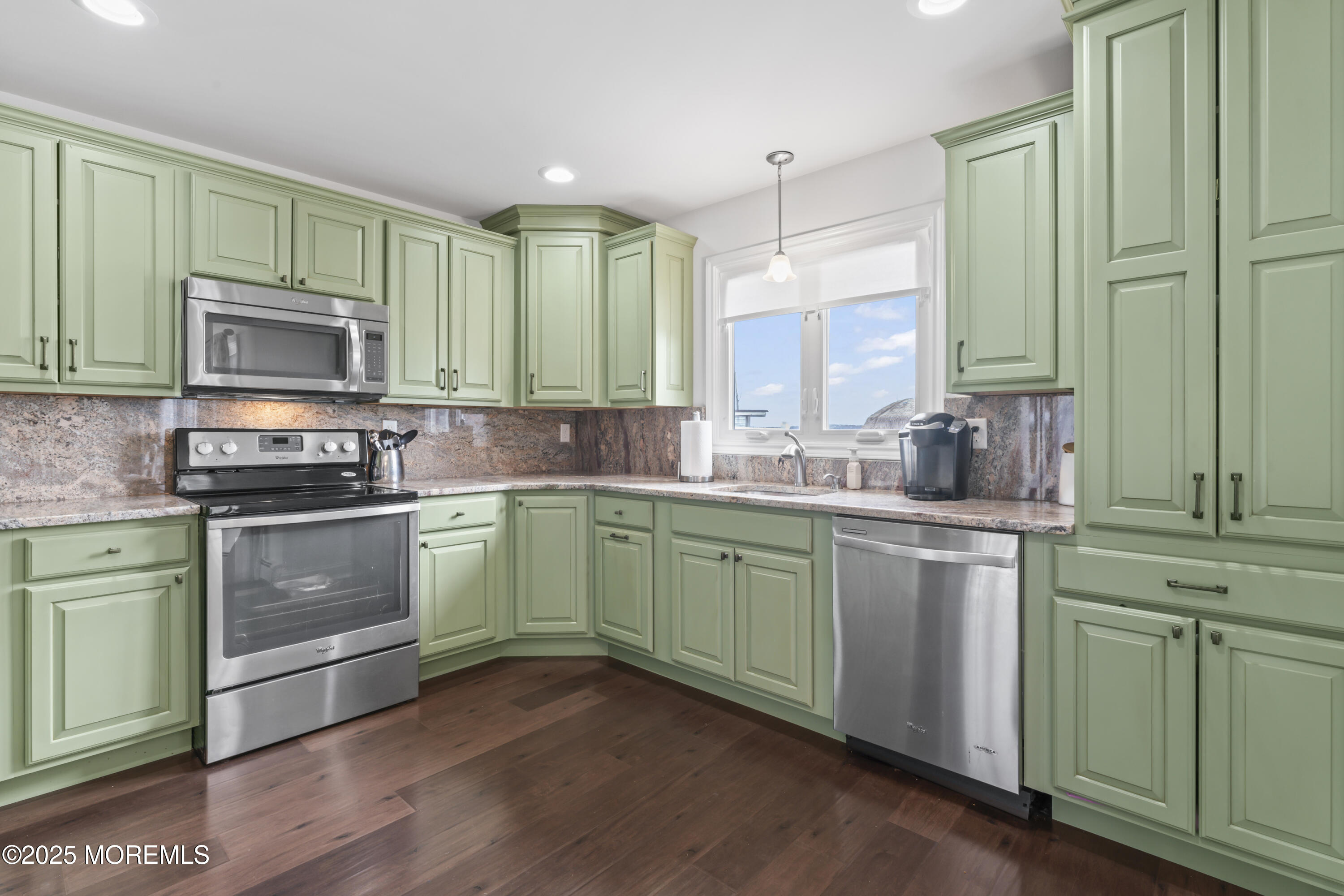 149 Pinewood Road, Toms River, New Jersey image 10